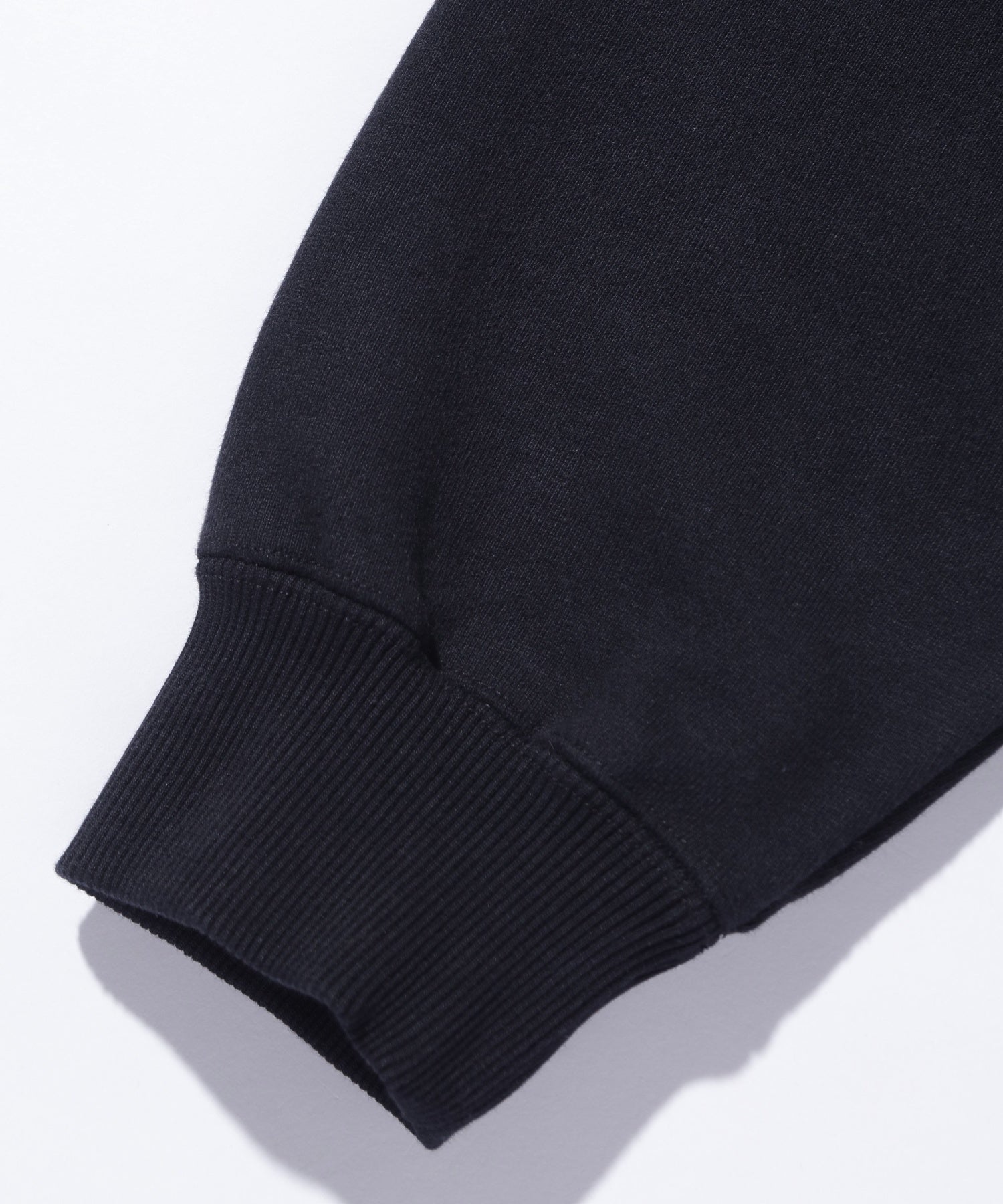 CLASSIC PULLOVER HOODED SWEATSHIRT