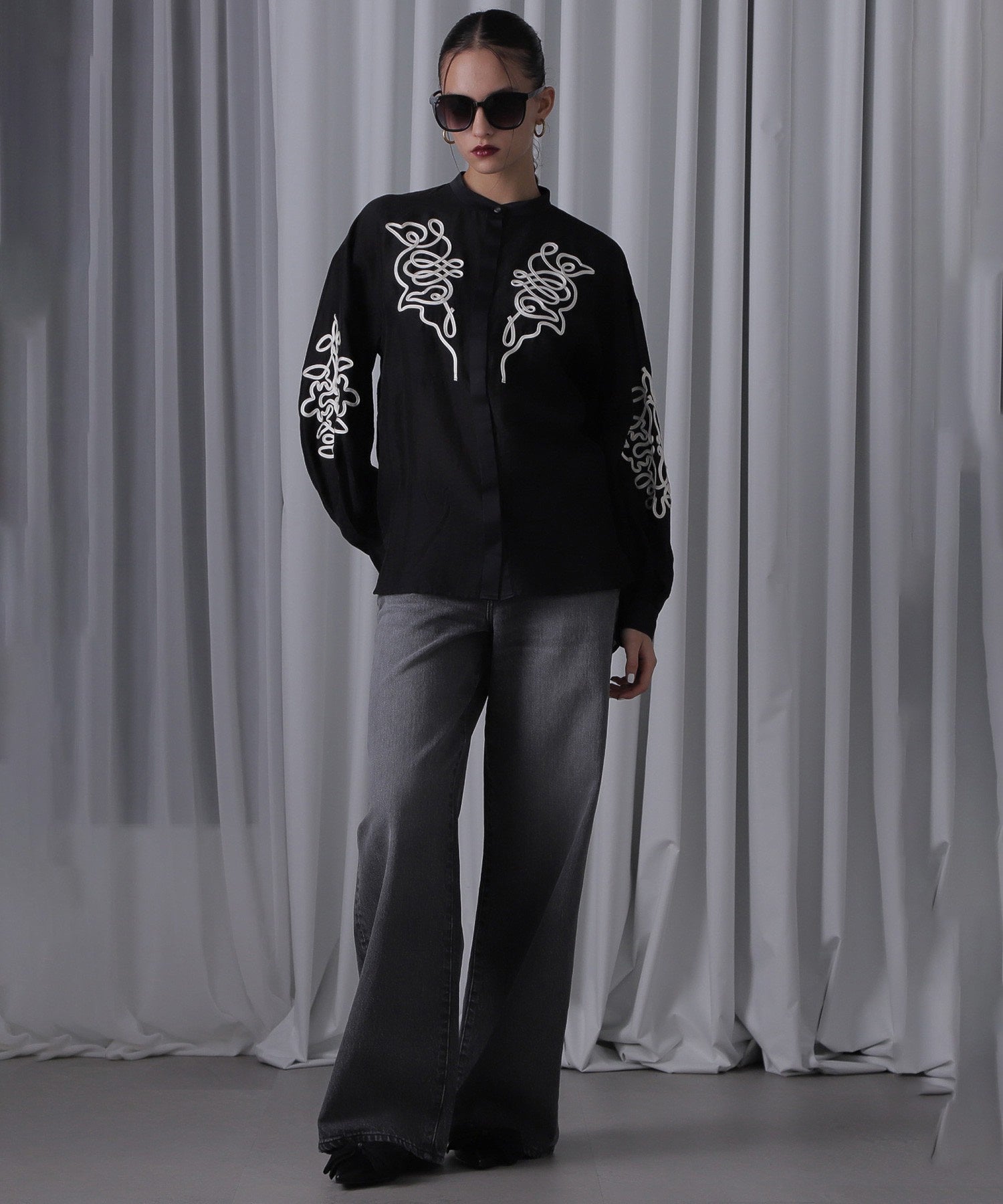 コードエンブロイダリーブラウス