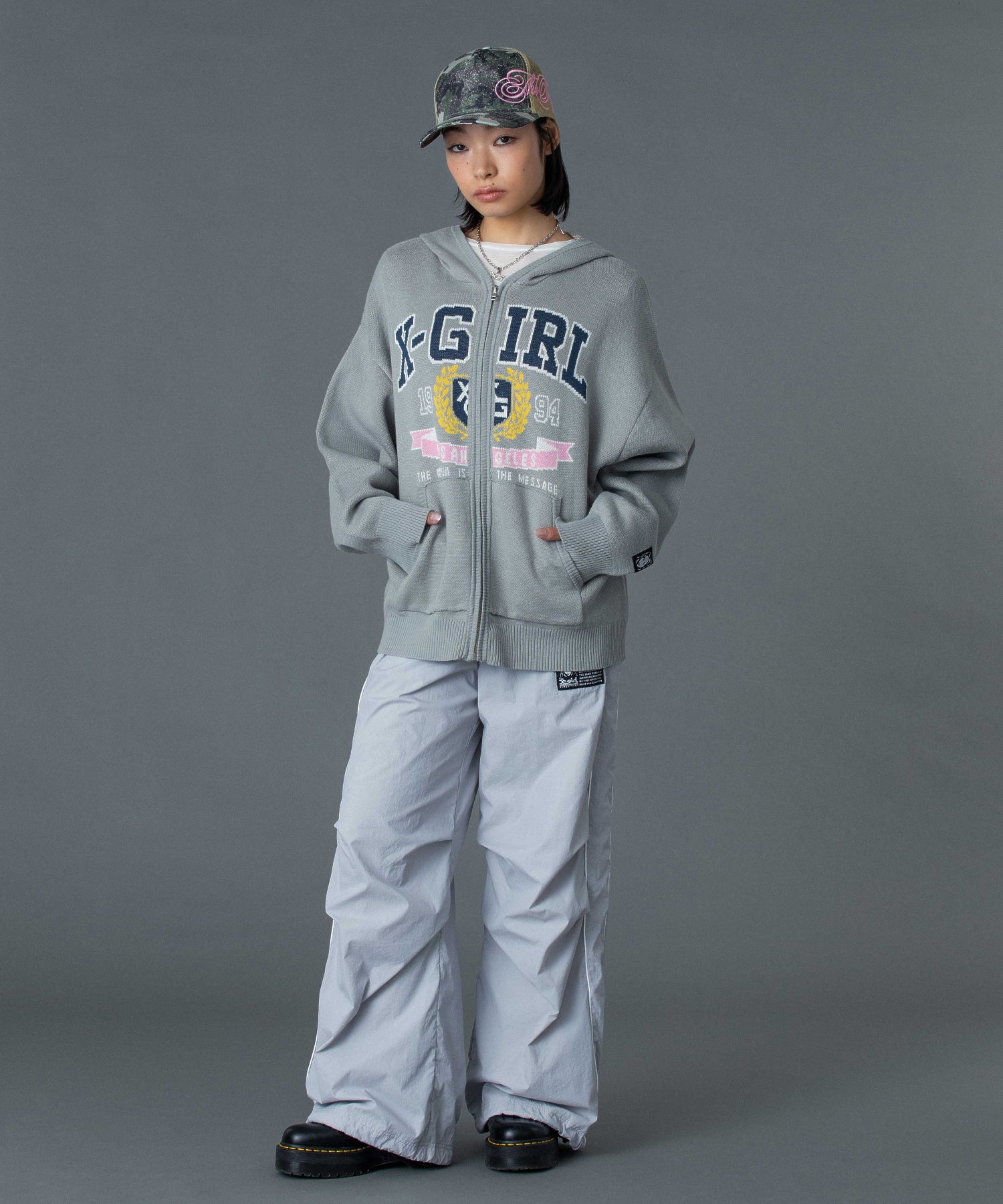 SIDE SCRIPT LOGO TRUCKER CAP