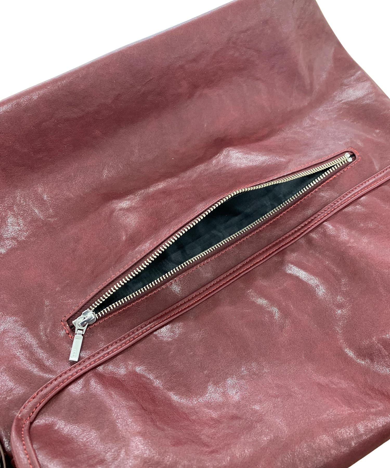 BAR LOGO MESSENGER BAG