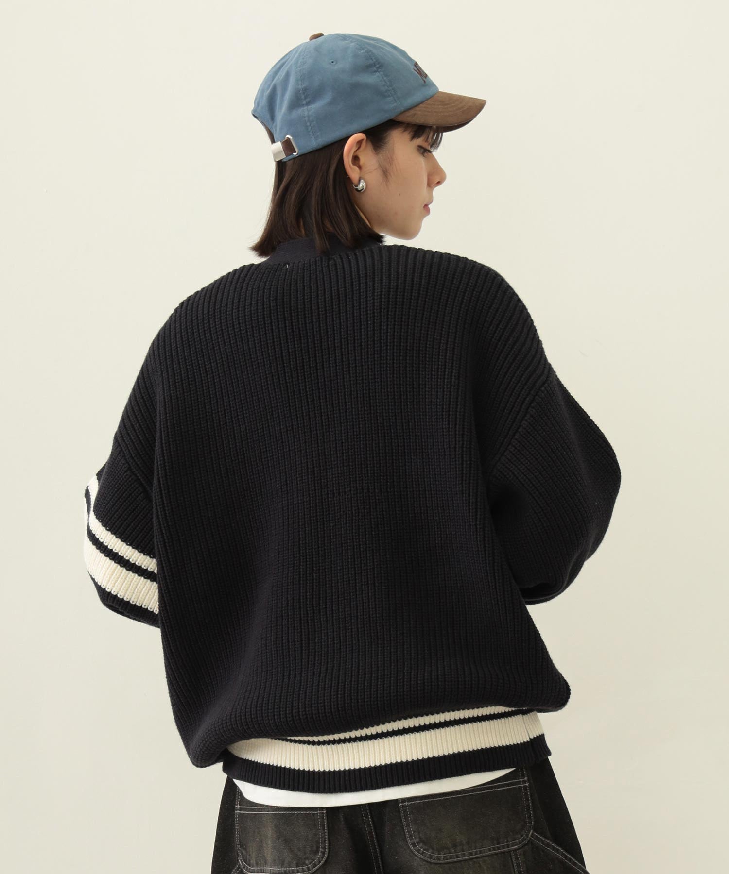 COLLEGE CARDIGAN