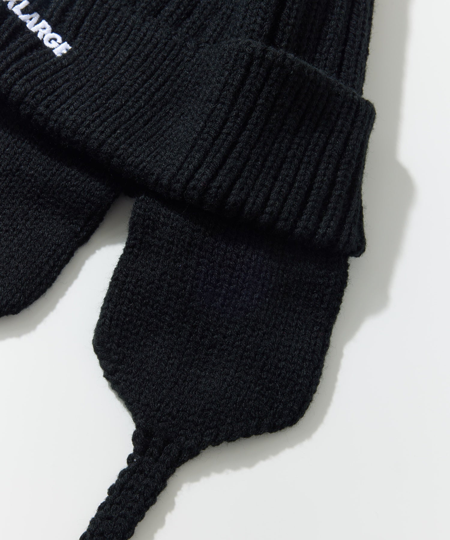 EARFLAP KNIT CAP
