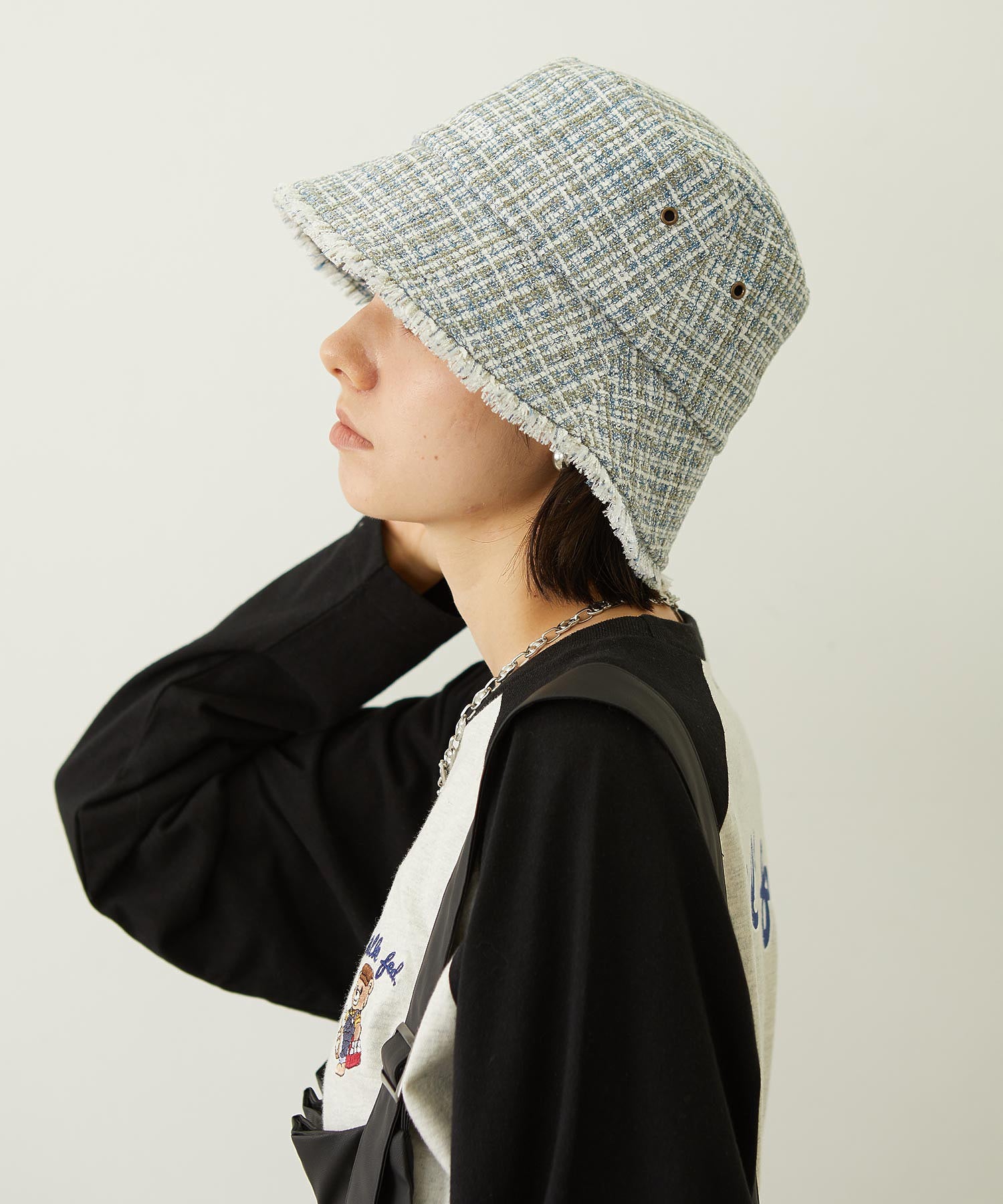 TWEED FRINGE BUCKET HAT