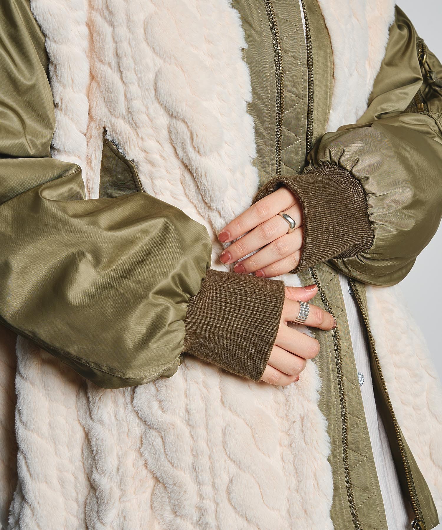 GENE HEAVENS/CABLE EMBOS/FAUX FUR MA1 JACKET