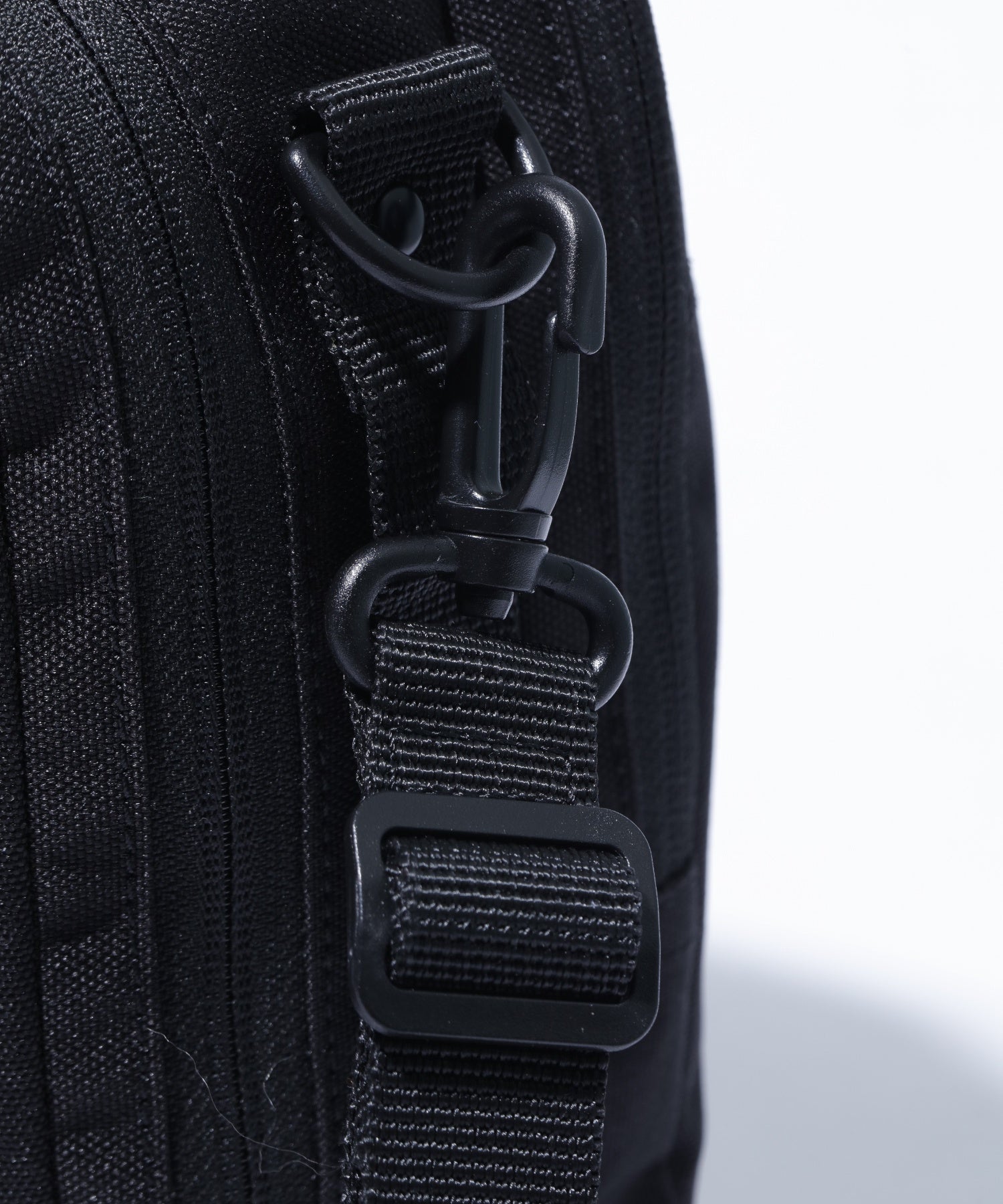 SQUARE SHOULDER BAG