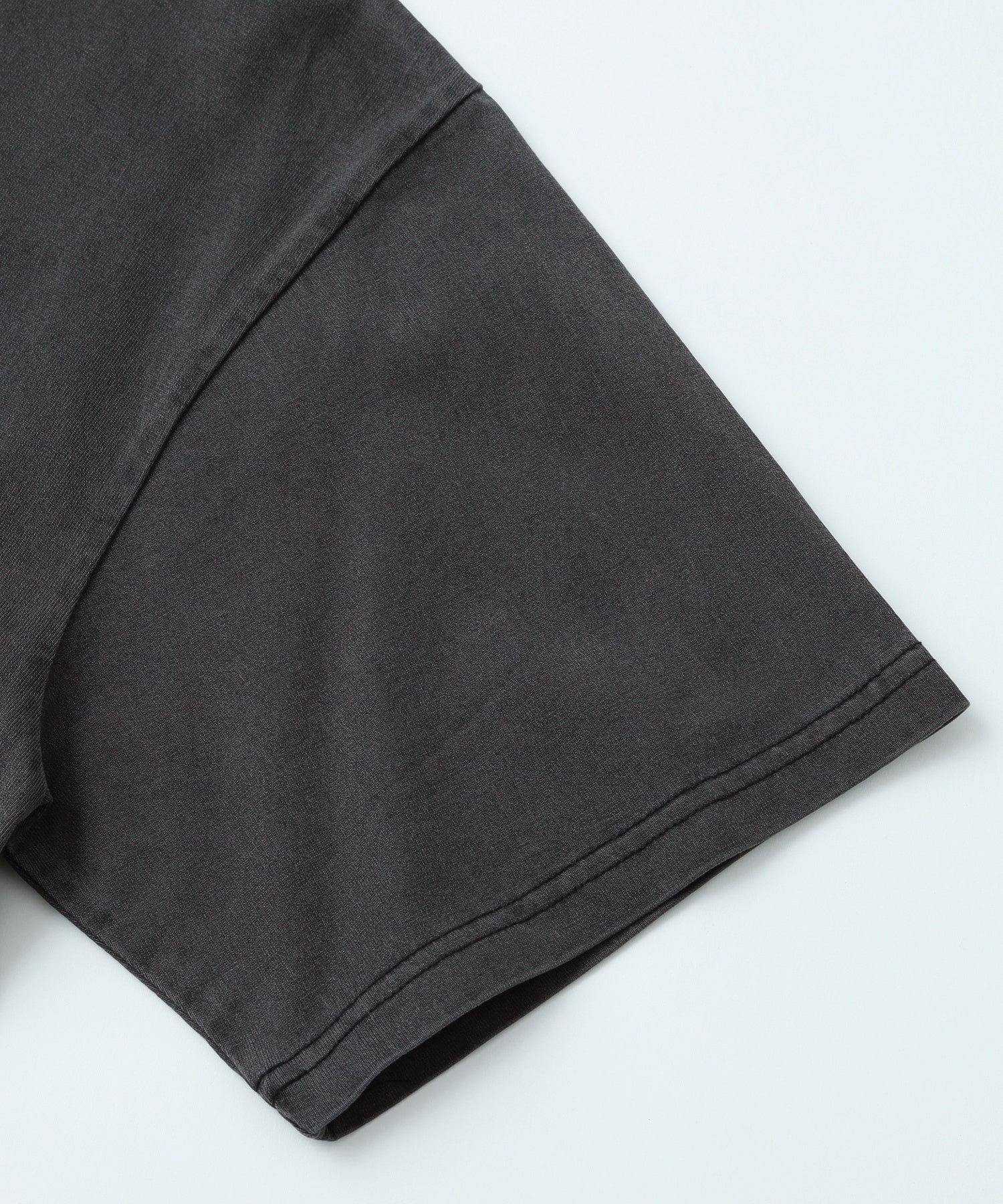 PIGMENT DYED HEART AND LOGO S/S TEE