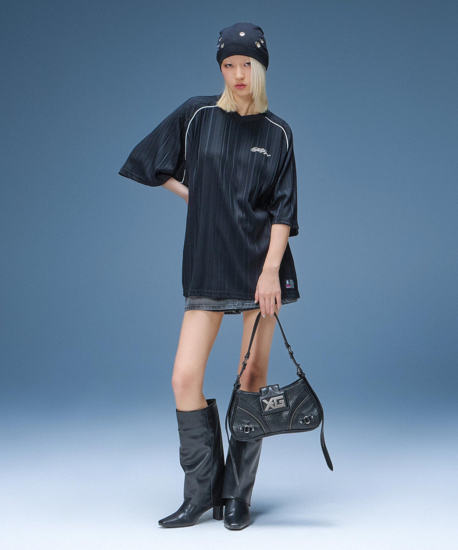 XG EMBLEM BUCKLE PANELED SHOULDER BAG