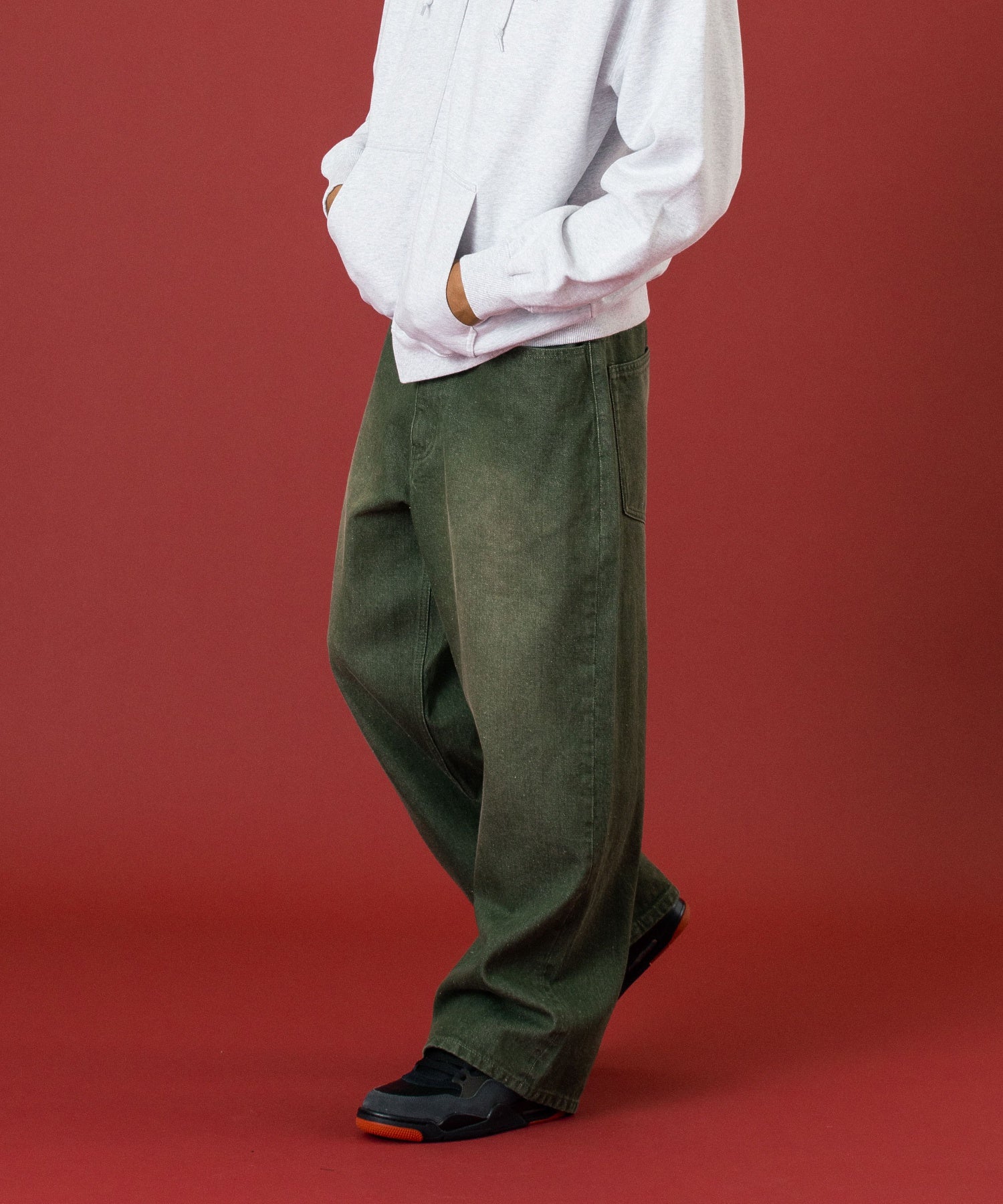 MODEL 身長185cm / 着用サイズ：34inch