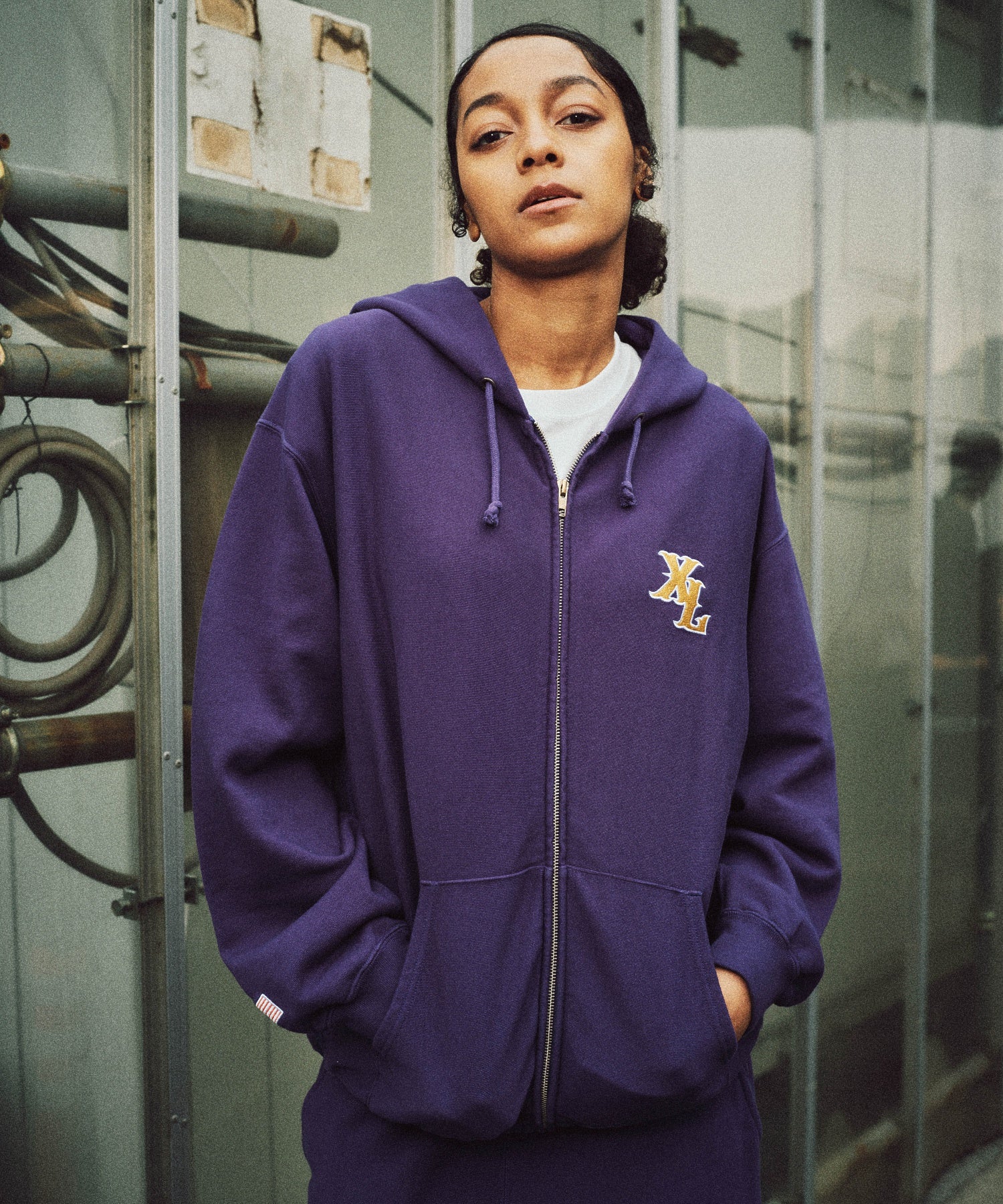 XLARGE×Champion ZIP UP HOODED SWEATSHIRT