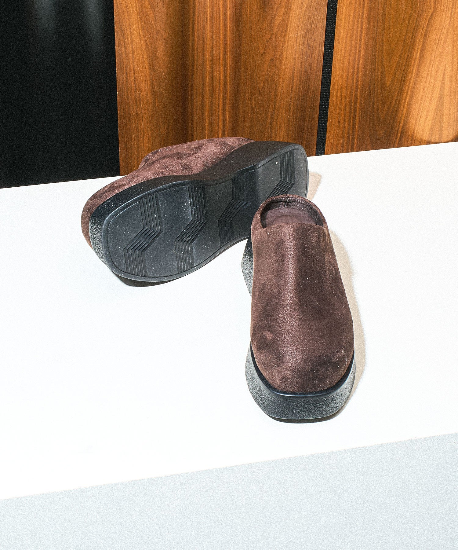 CLOG SHOES