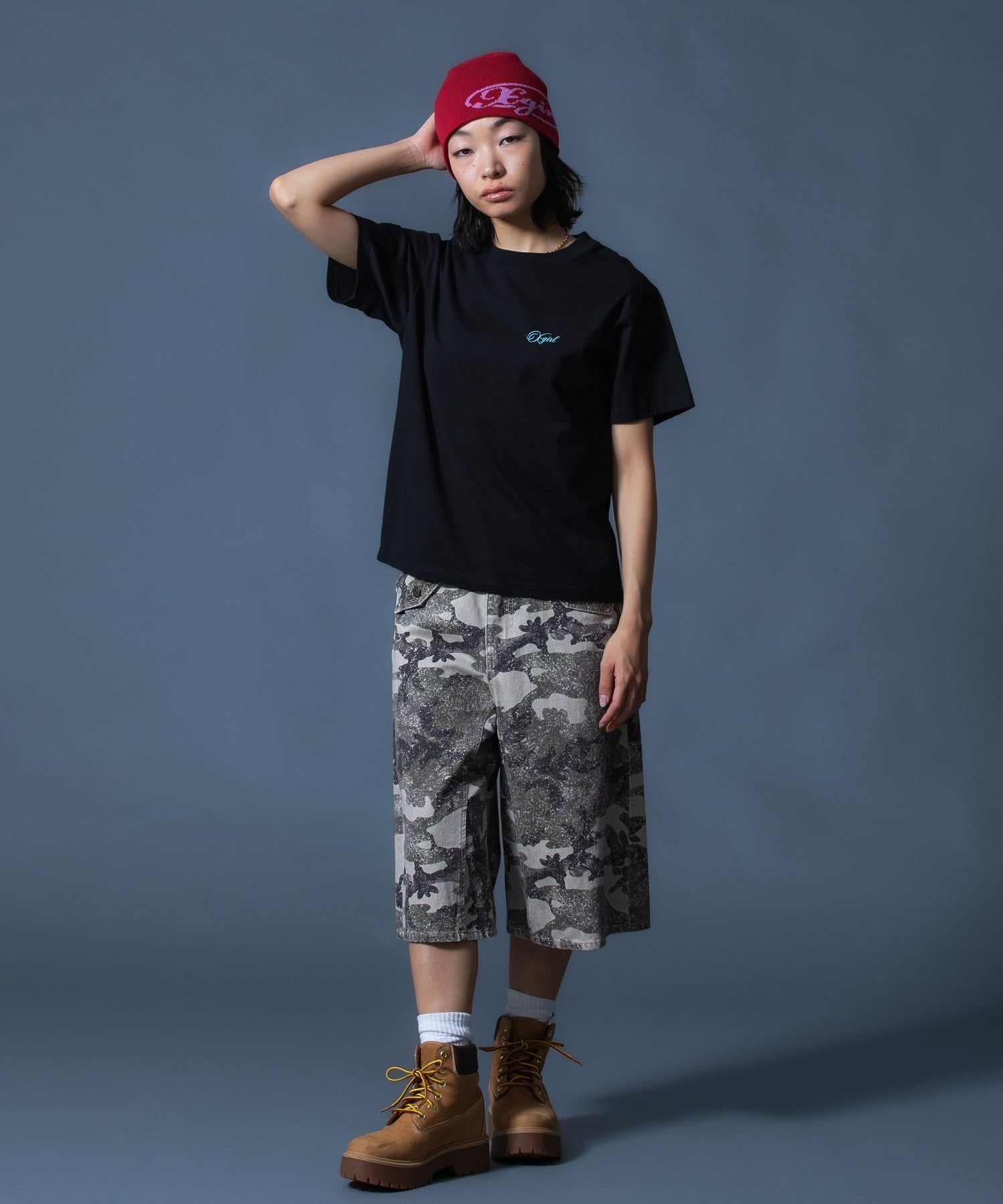 CURSIVE SCRIPT LOGO AND FACE S/S TEE