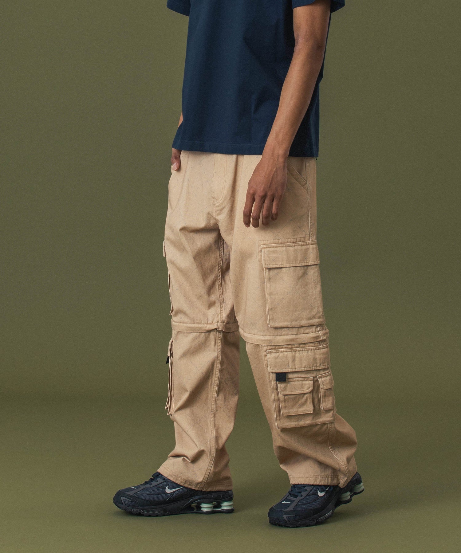 MODEL 身長185cm / 着用サイズ：34inch