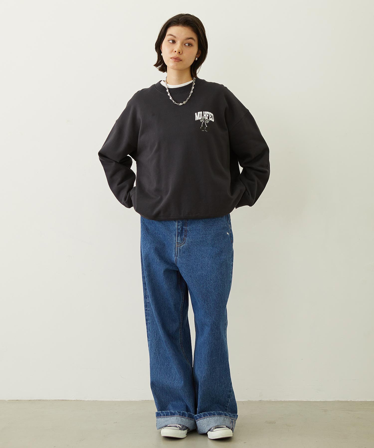 RIBBON AND CHERRY SWEAT TOP