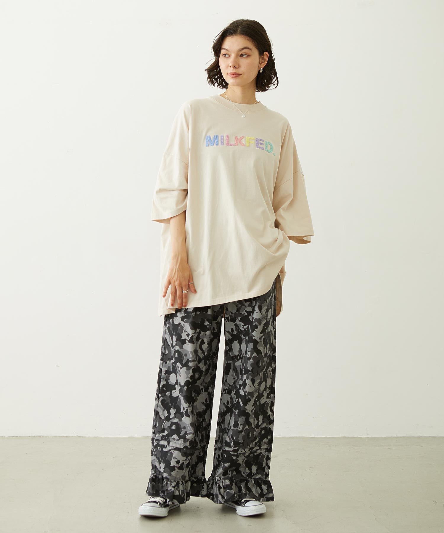 STENCIL SAGARA EMBROIDERY S/S TEE