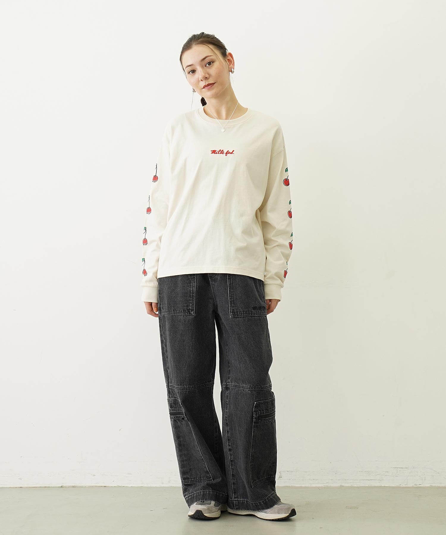 SIDE CHERRIES WIDE L/S TEE