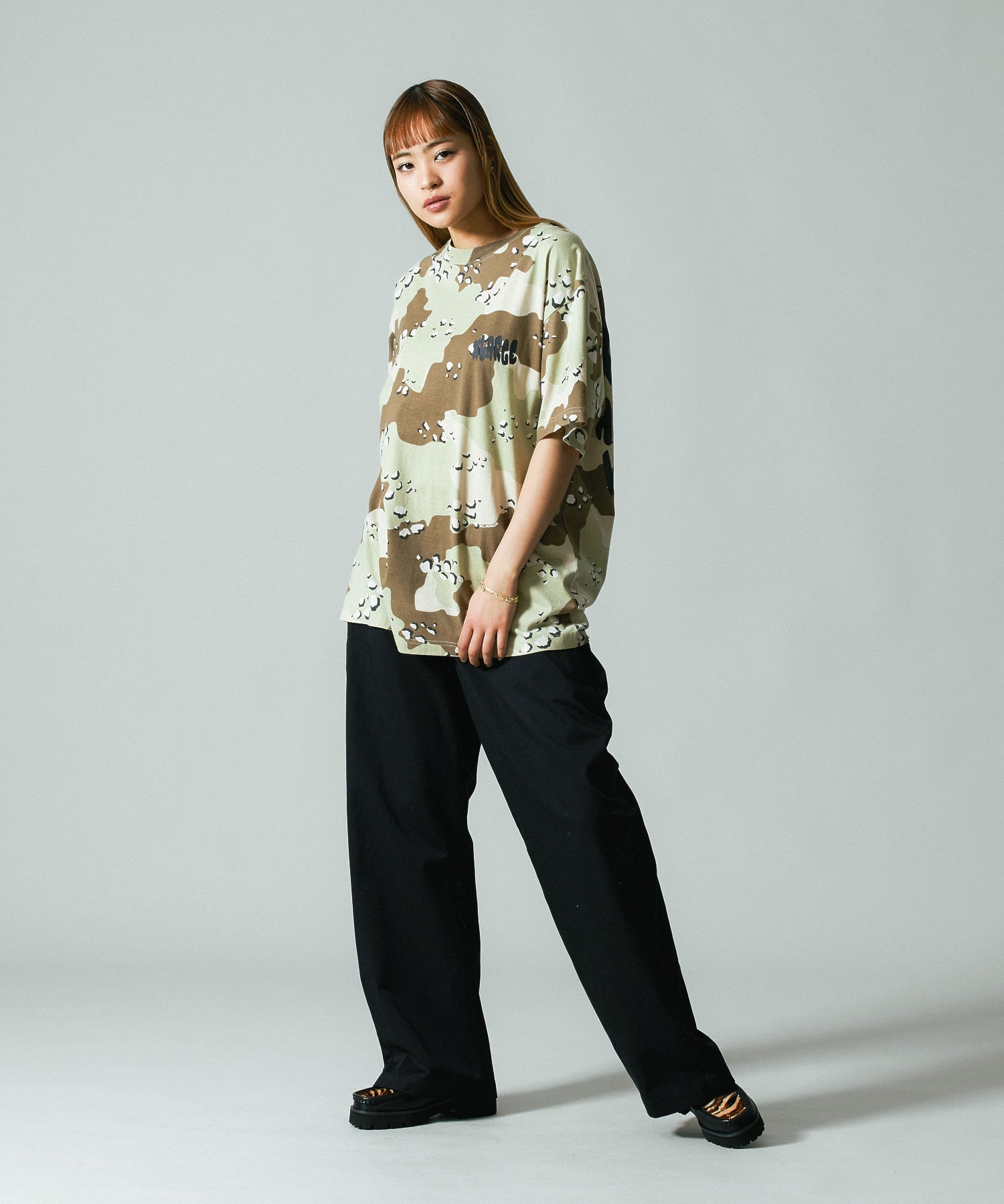 MULTI LOGO S/S TEE