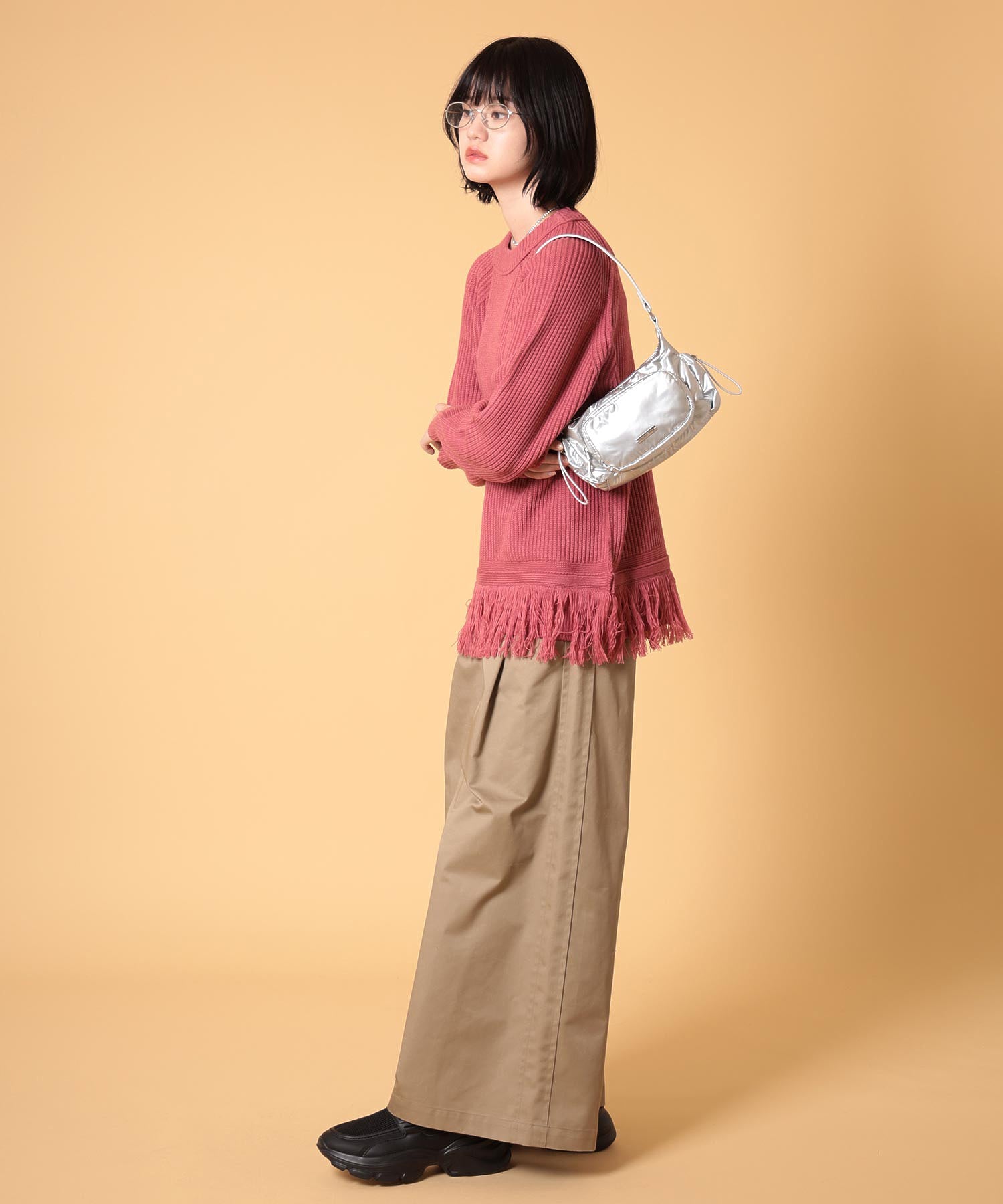 オーバーサイズフリンジニットプルオーバー