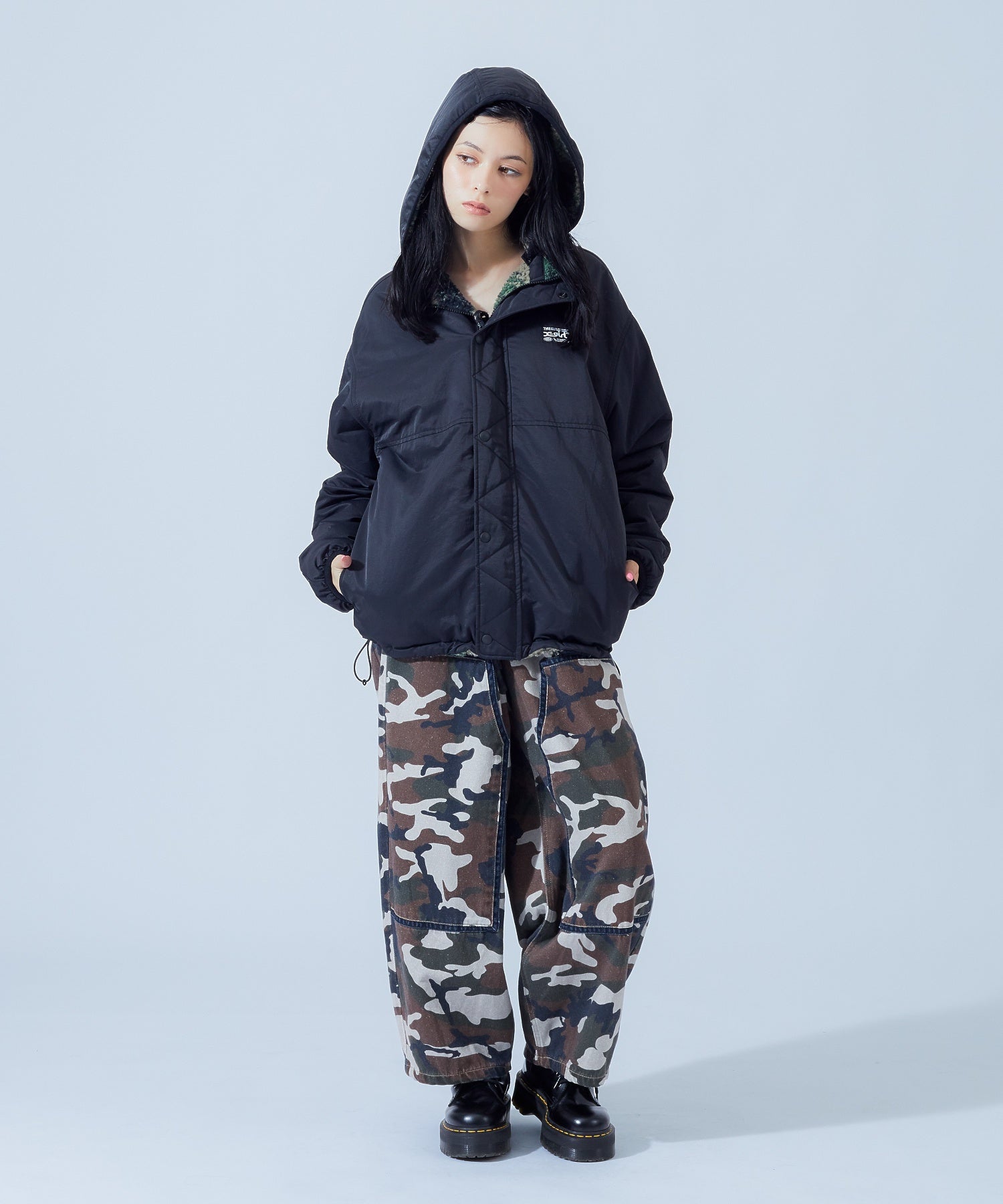 BRUSHED COLLAGE GRAPHIC REVERSIBLE BOA BLOUSON