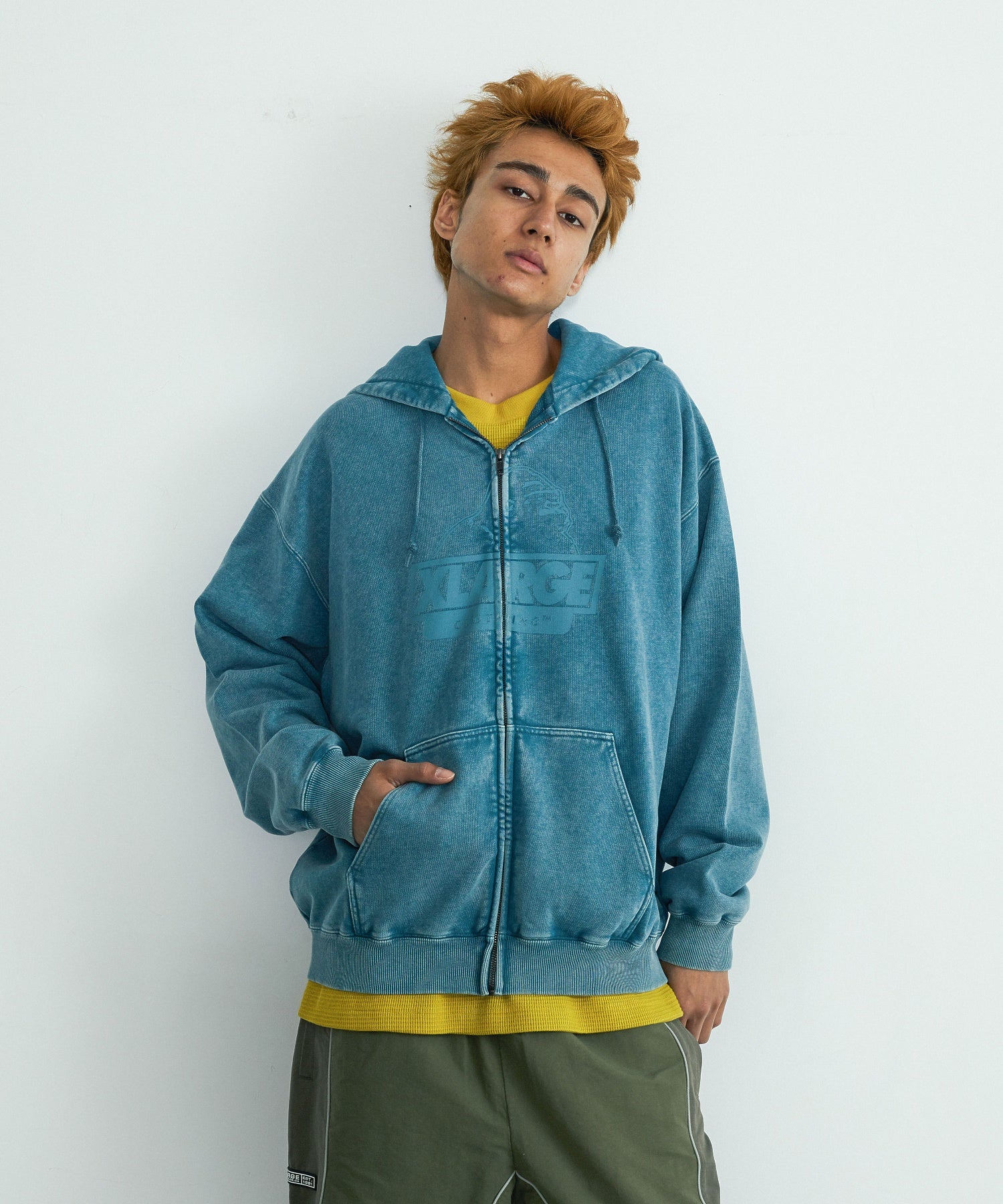 MODEL身長：183cm / 着用サイズ：Lサイズ
