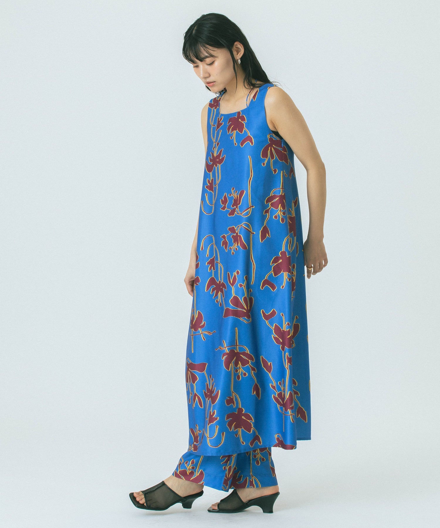 FLOWER PRINT PANTS