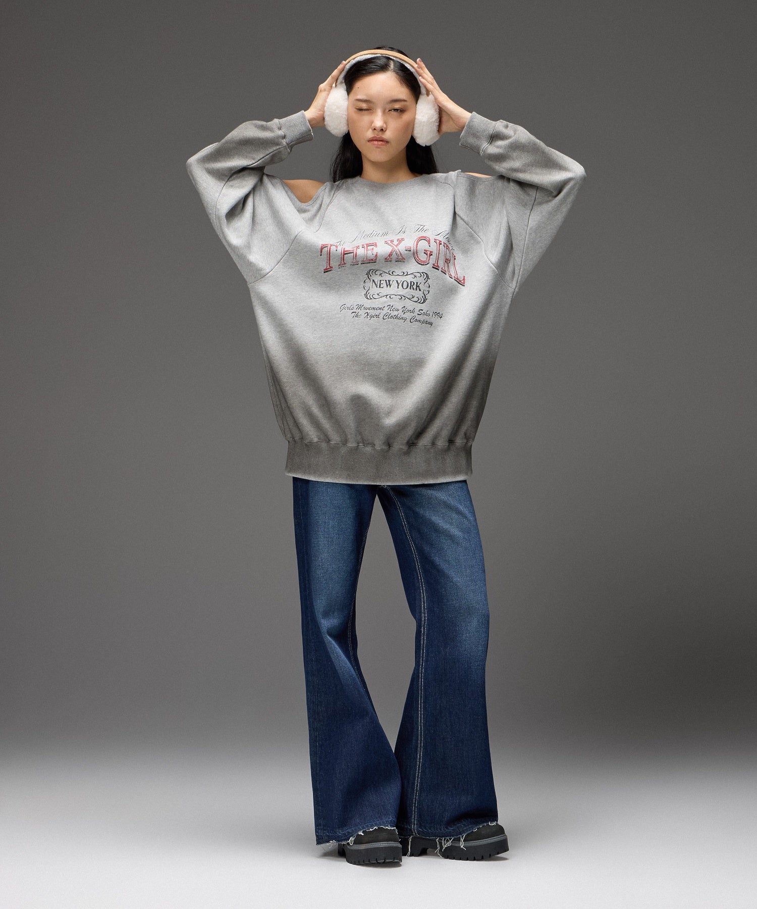 GRADIENT SPRAY OPEN-SHOULDER SWEATSHIRT