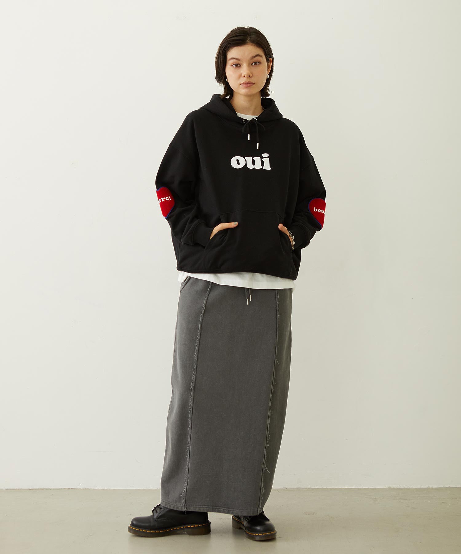 HEART ELBOW PATCH SWEAT HOODIE