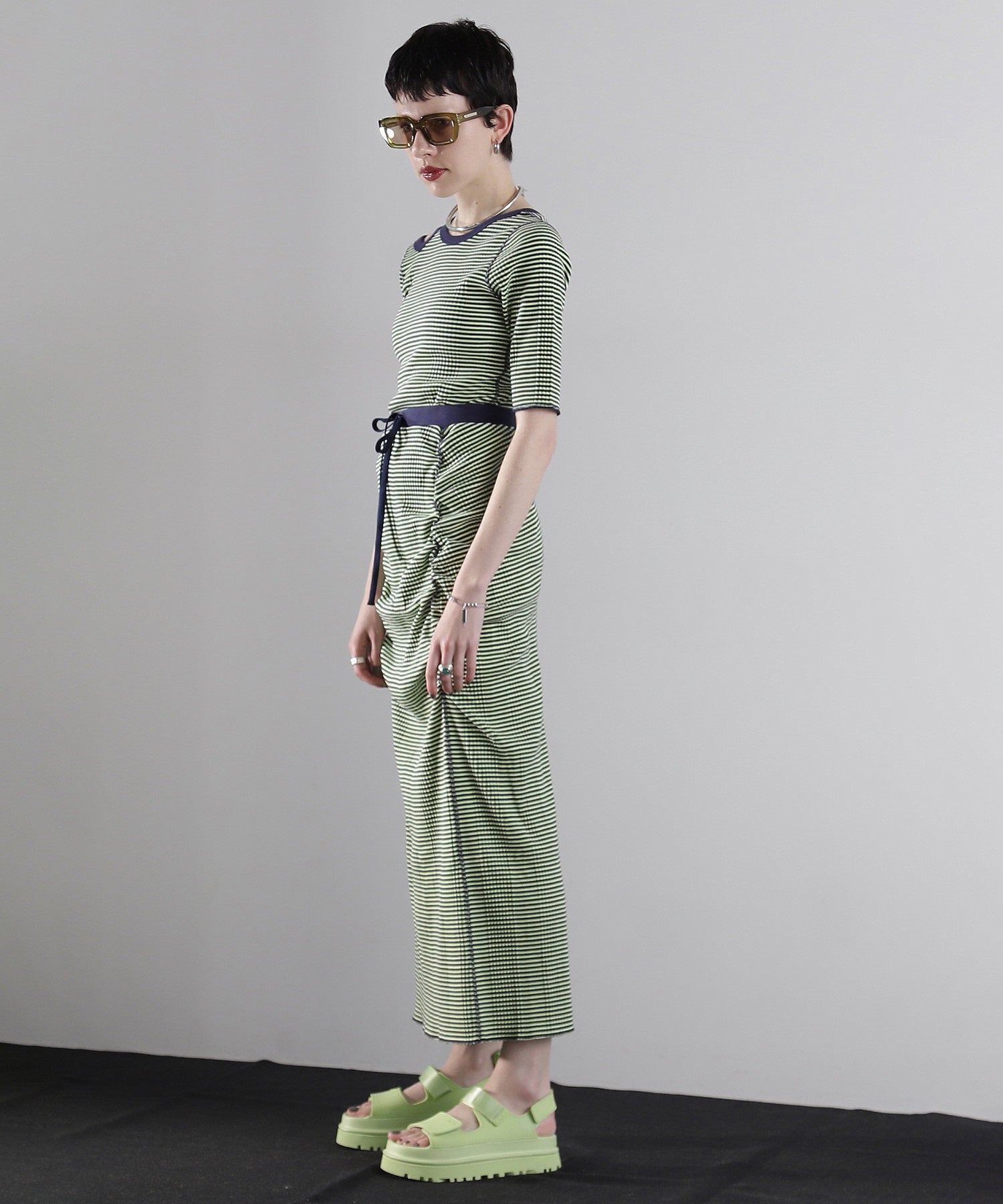 マルチボーダートップス