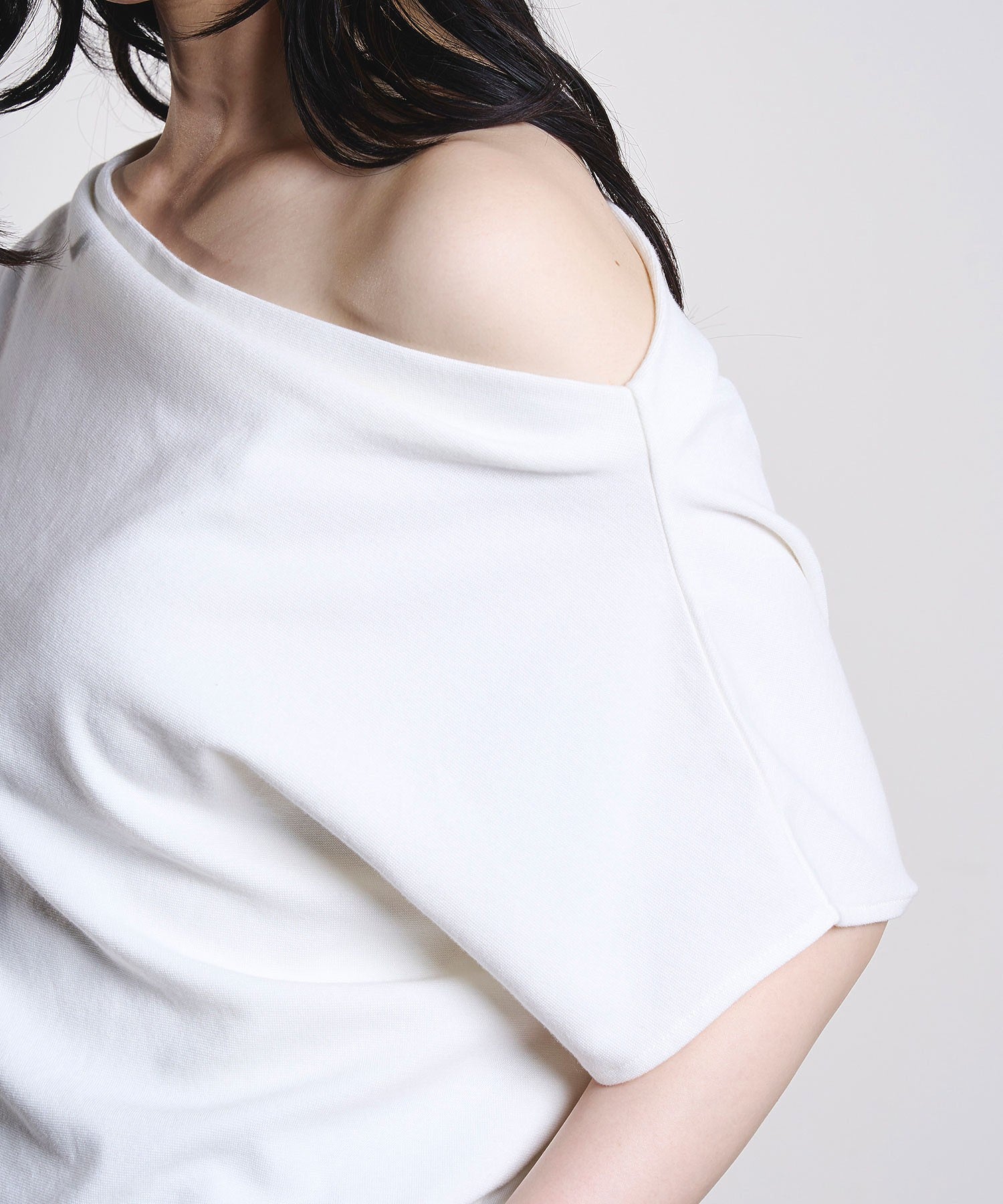 OFF SHOULDER TOP