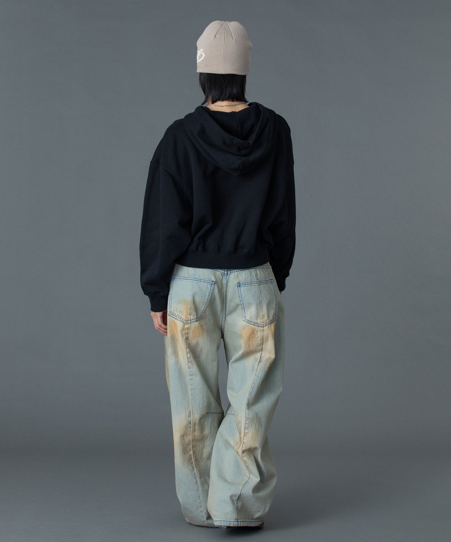 FADED FACE LABEL WIDE BAGGY DENIM PANTS