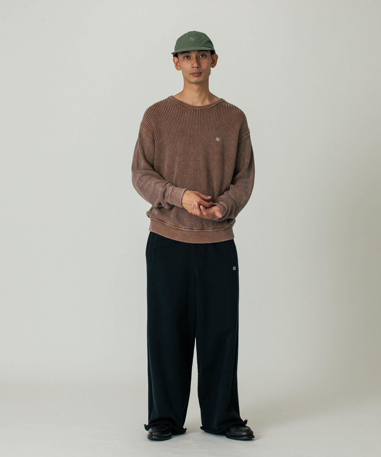 SULFUR DYED CREW NECK KNIT