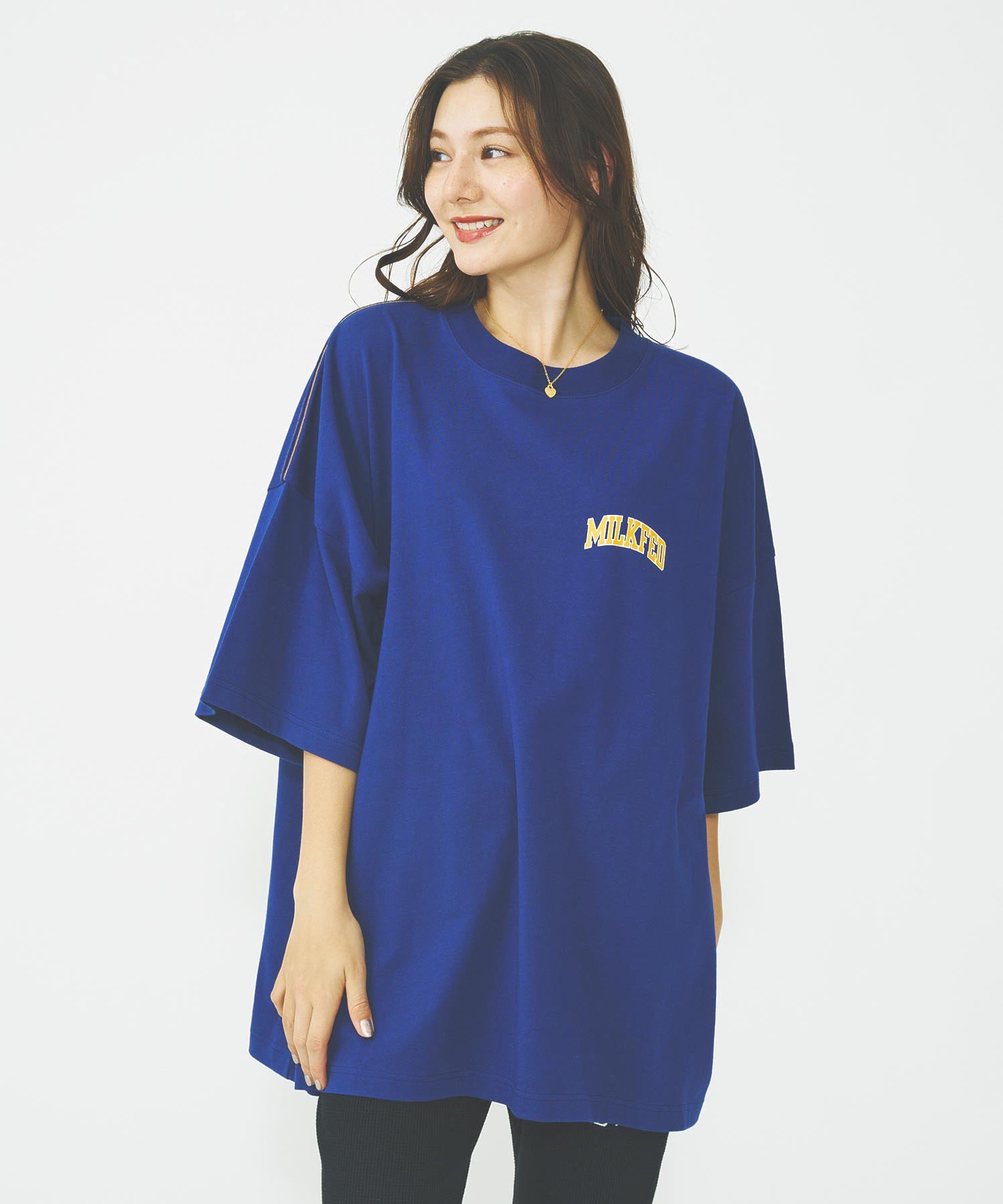 COLLEGE LOGO SUPER BIG S/S TOP