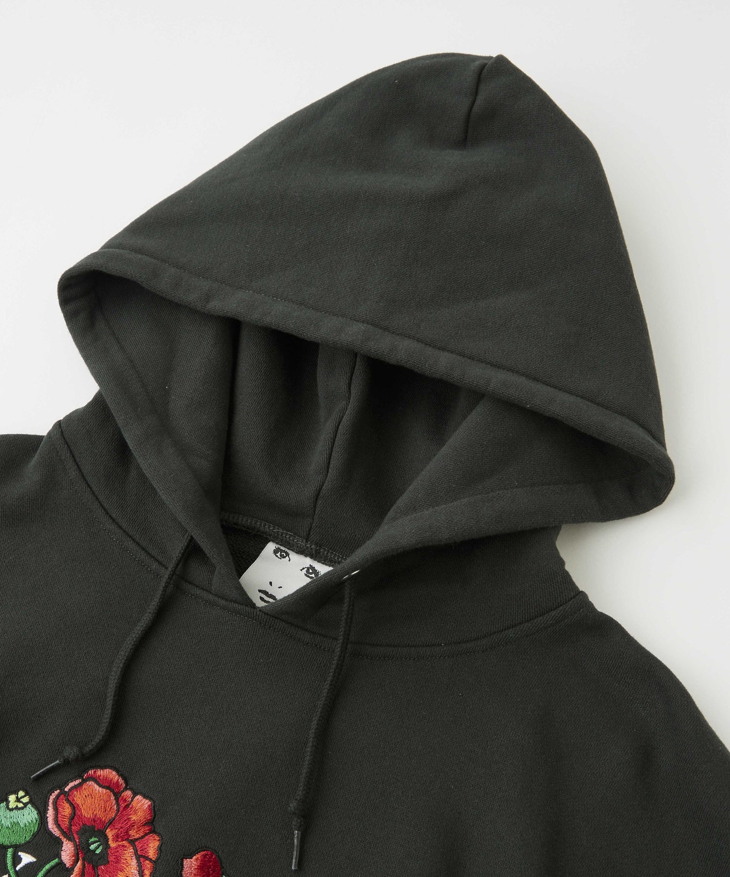 EMBROIDERED POPPY COMPACT SWEAT HOODIE