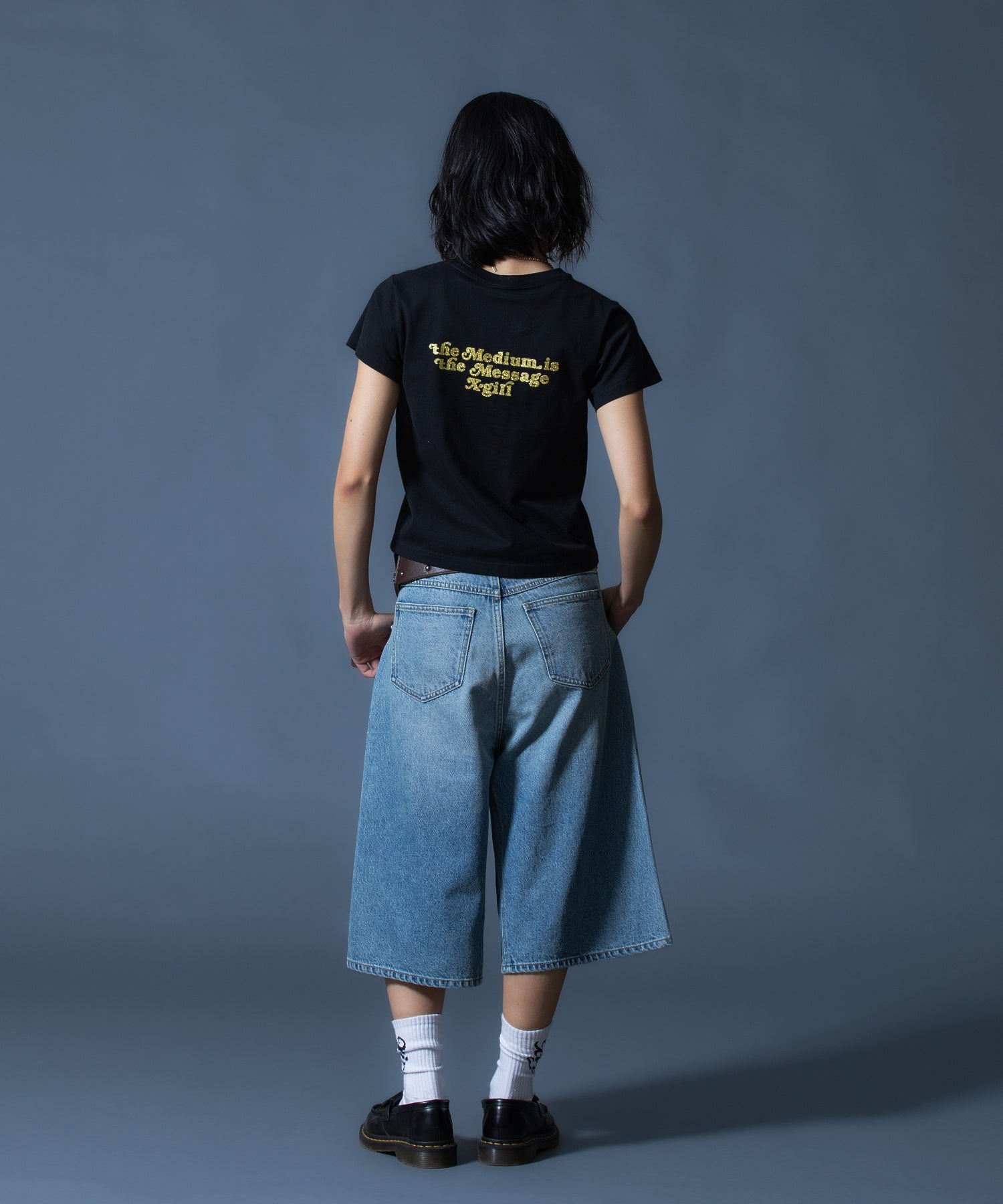 GLITTER LOGO AND FACE S/S BABY TEE