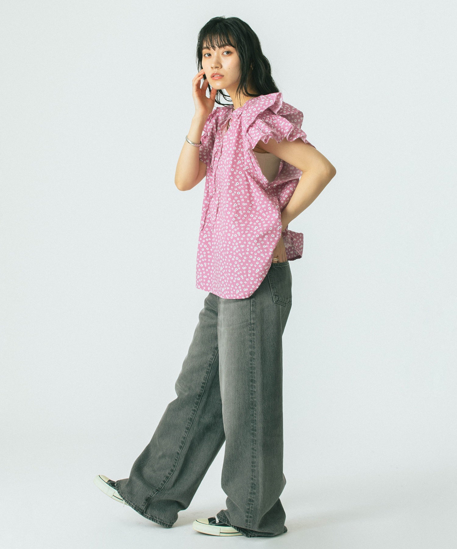 【WEB・一部店舗限定】SUCKER FRILL BLOUSE