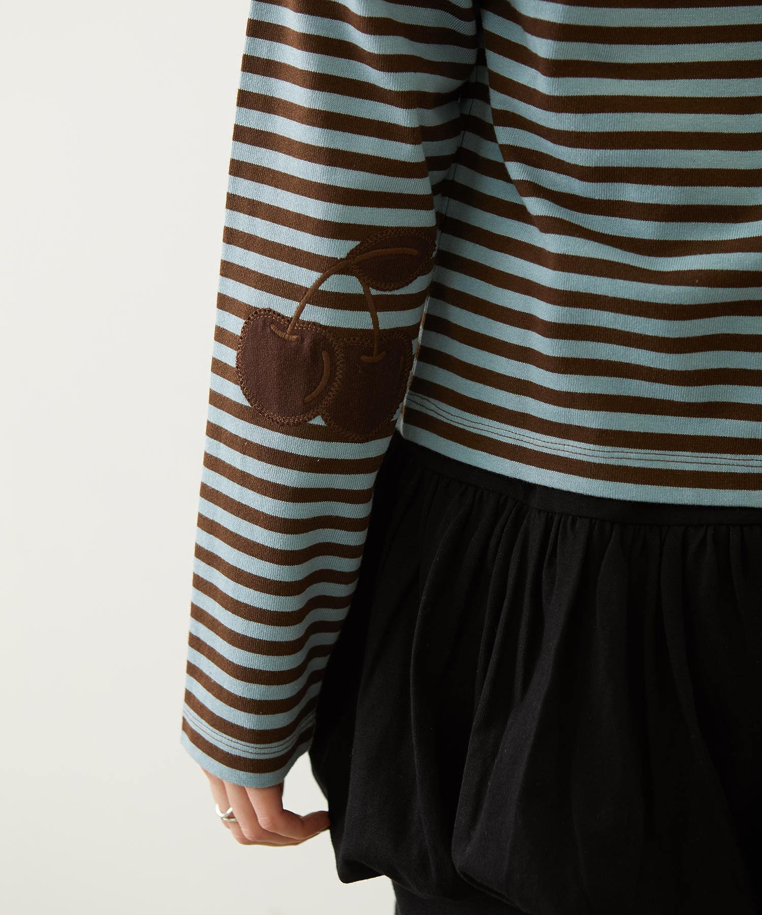 CHERRY ELBOW CARDIGAN