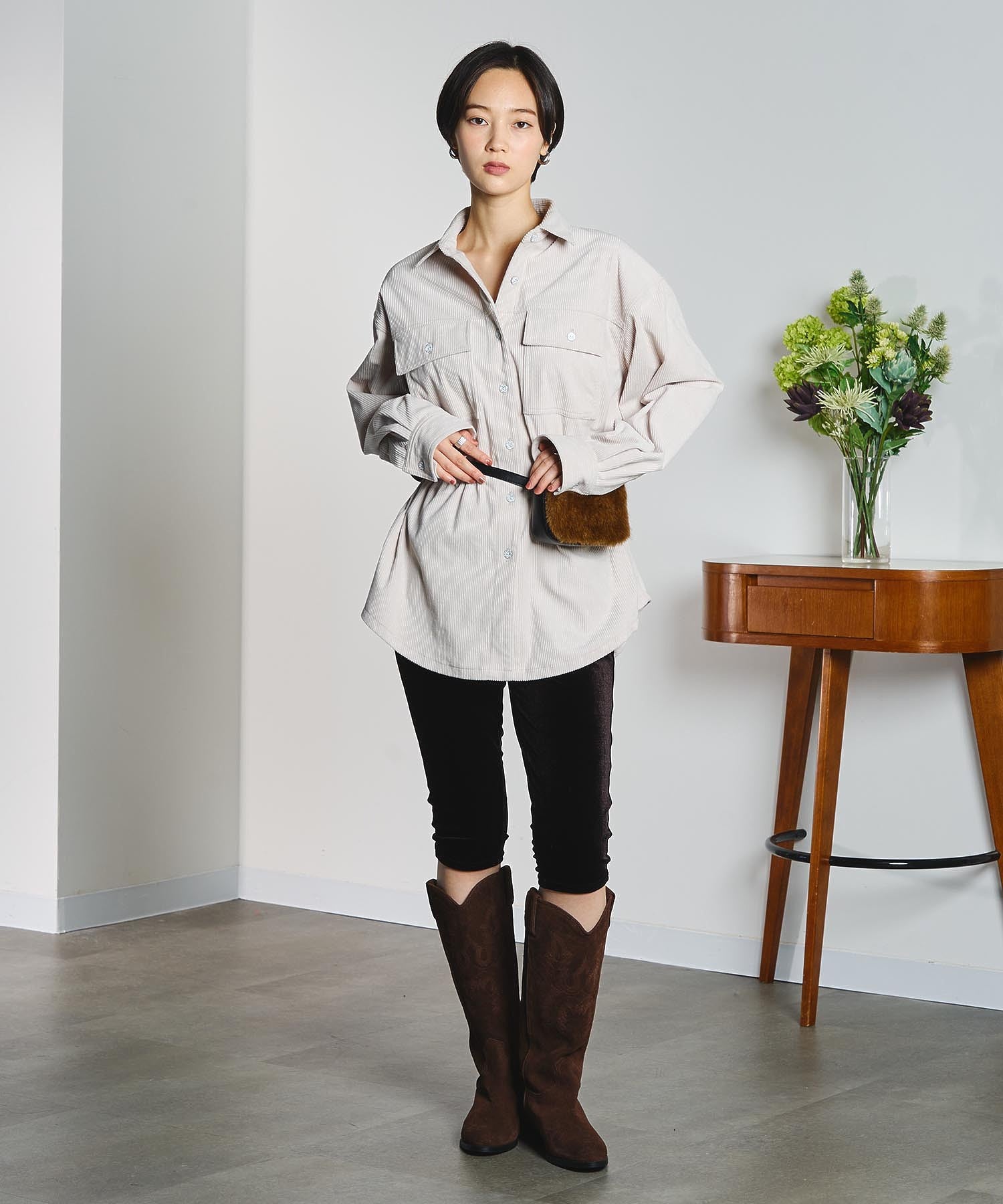 VELOUR CAPRI PANTS