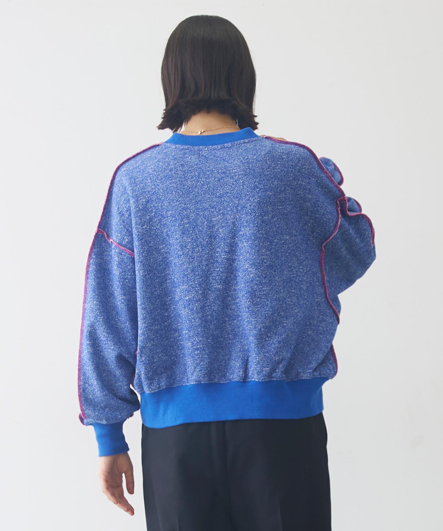 OVERLOCK STICHED SWEAT TOP