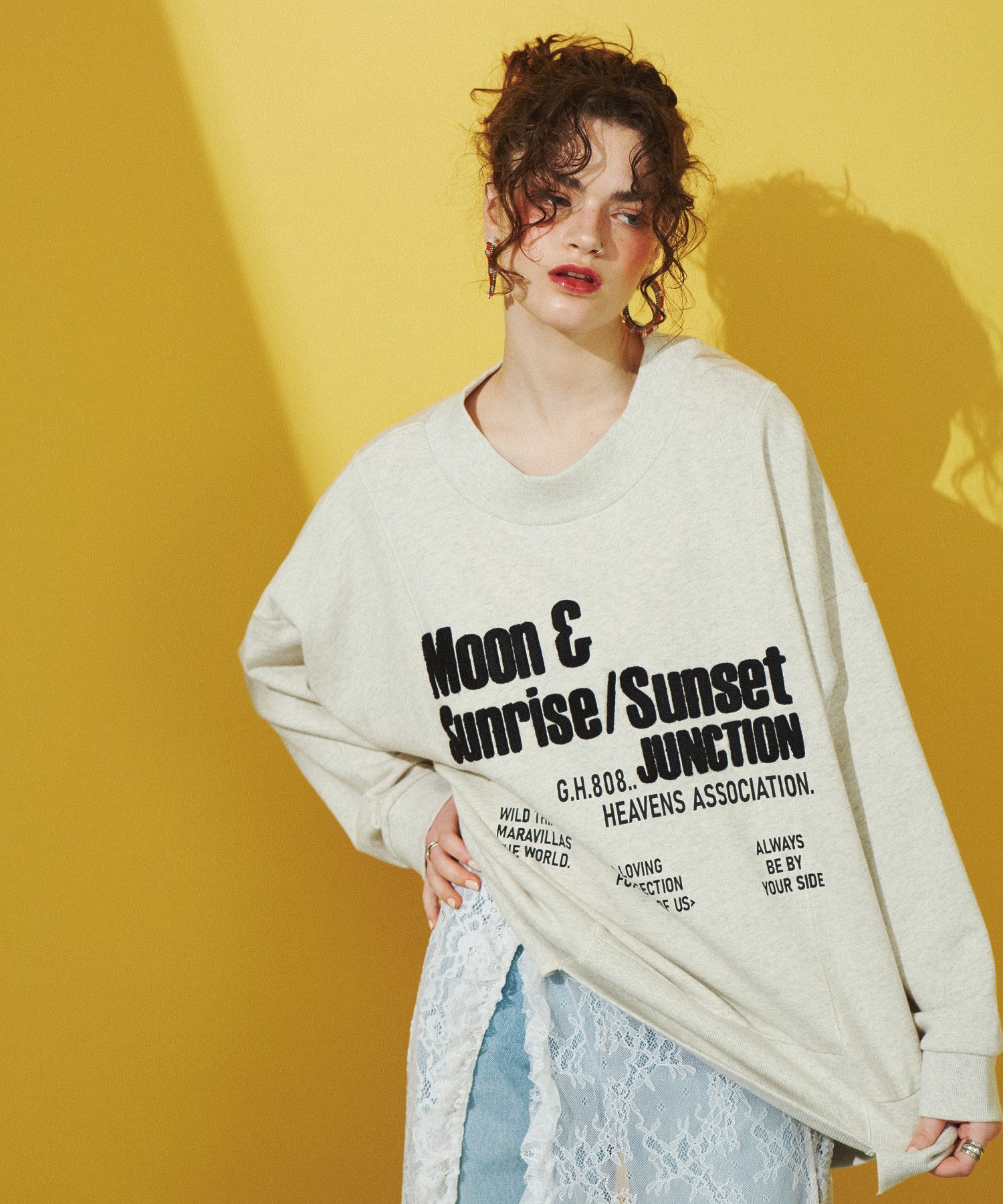 GENE HEAVENS/リメイクライクエンブロイダリー＆プリントビッグスウェット