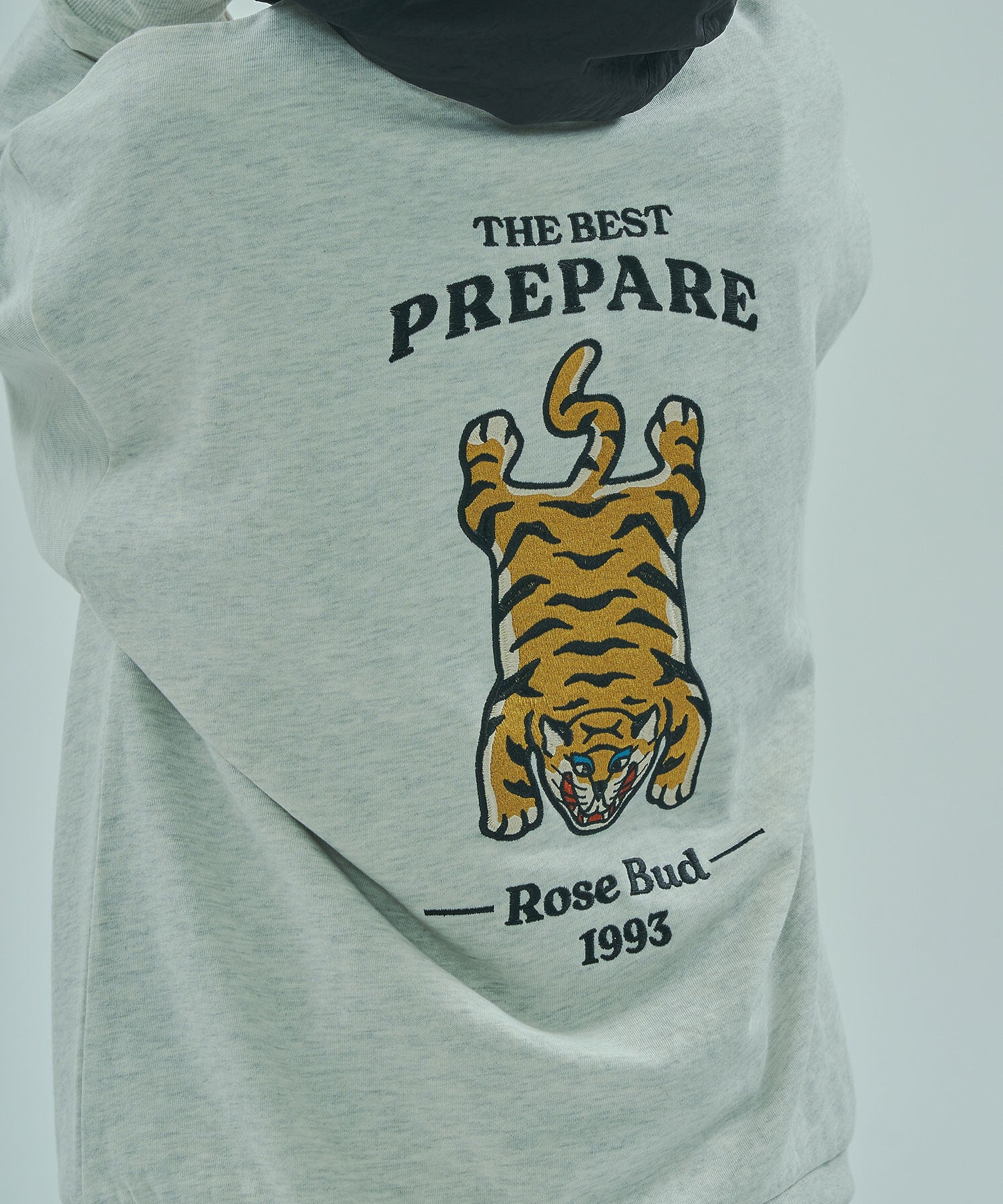 TIGER EMBROIDERY SWEAT