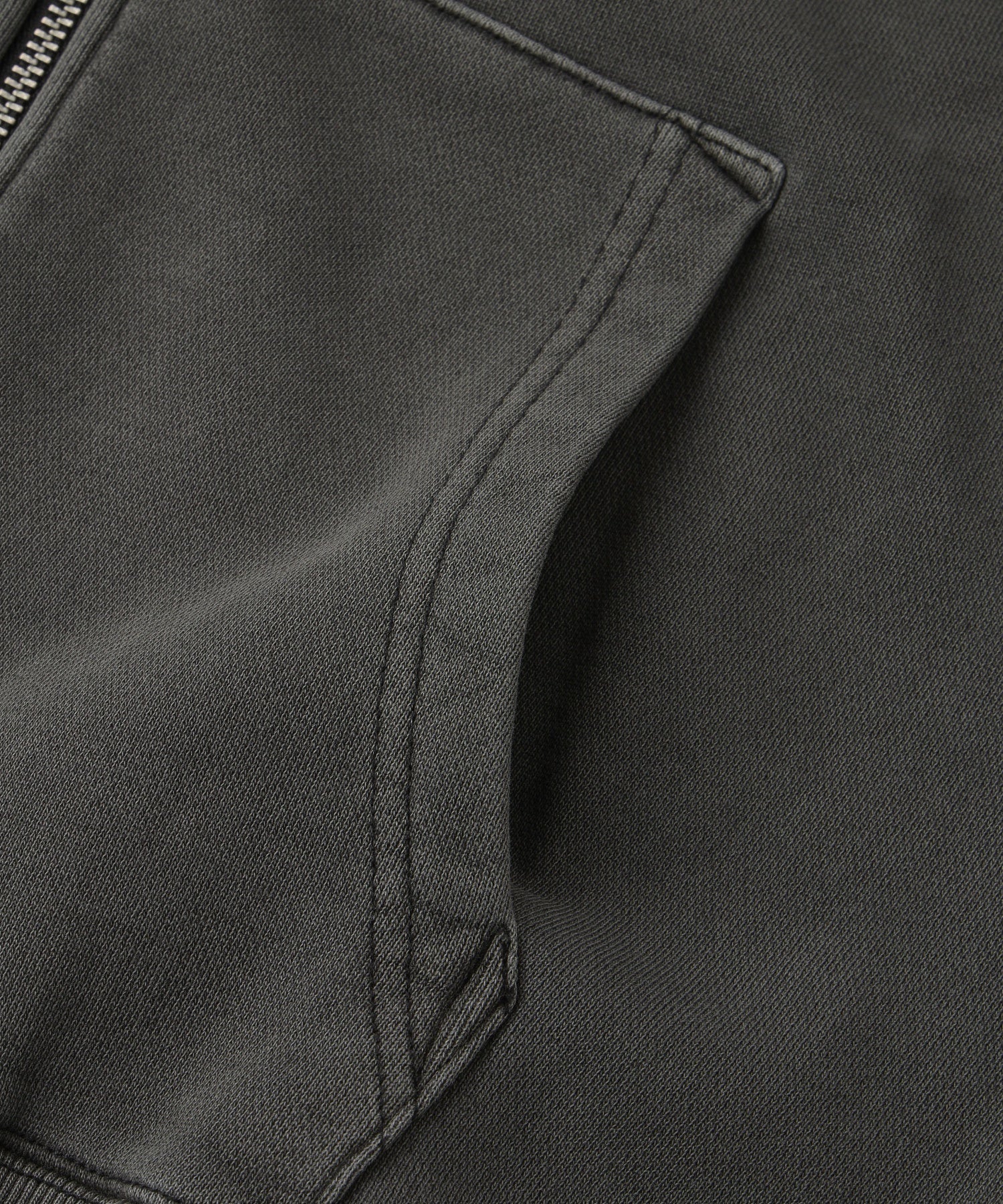 PIGMENT DYED FACE LABEL ZIP UP SWEAT HOODIE