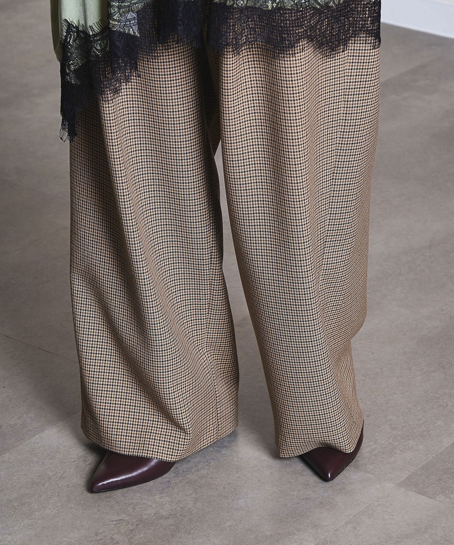 TUCKED BARREL PANTS
