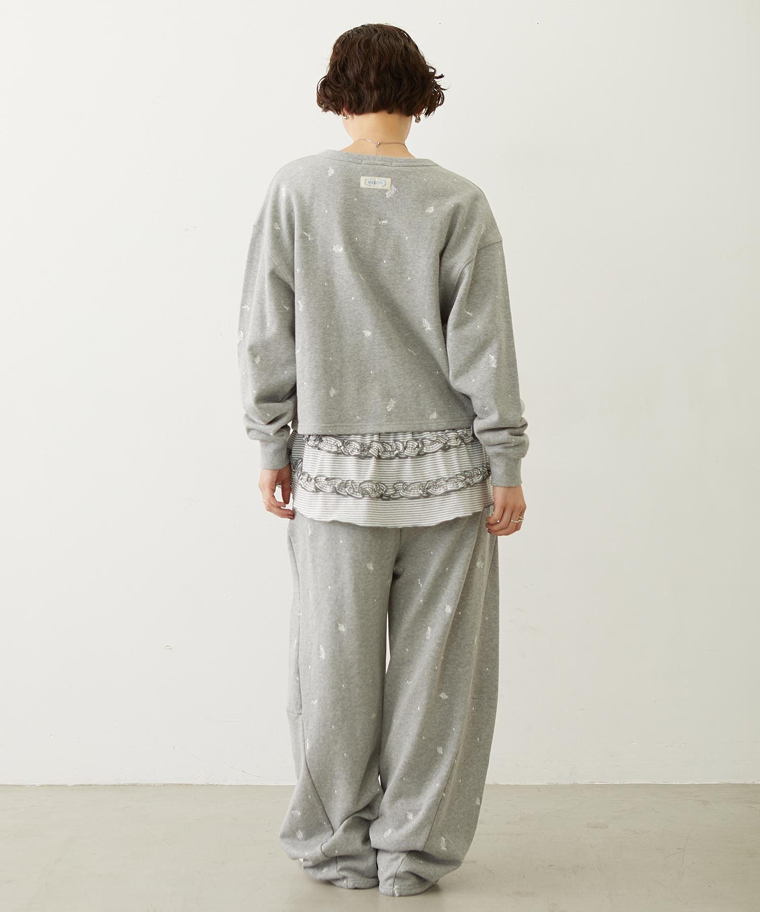EMBROIDERED ROSE SWEAT WIDE PANTS