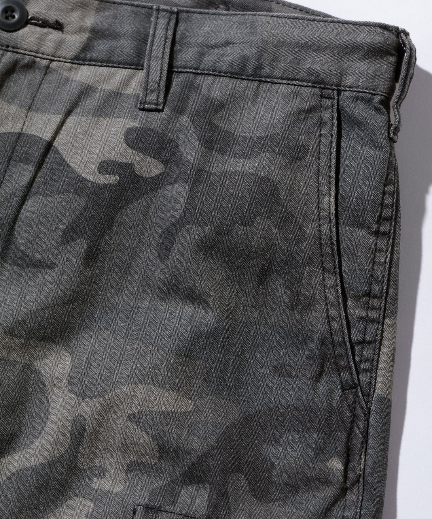 CAMO CARGO PANTS