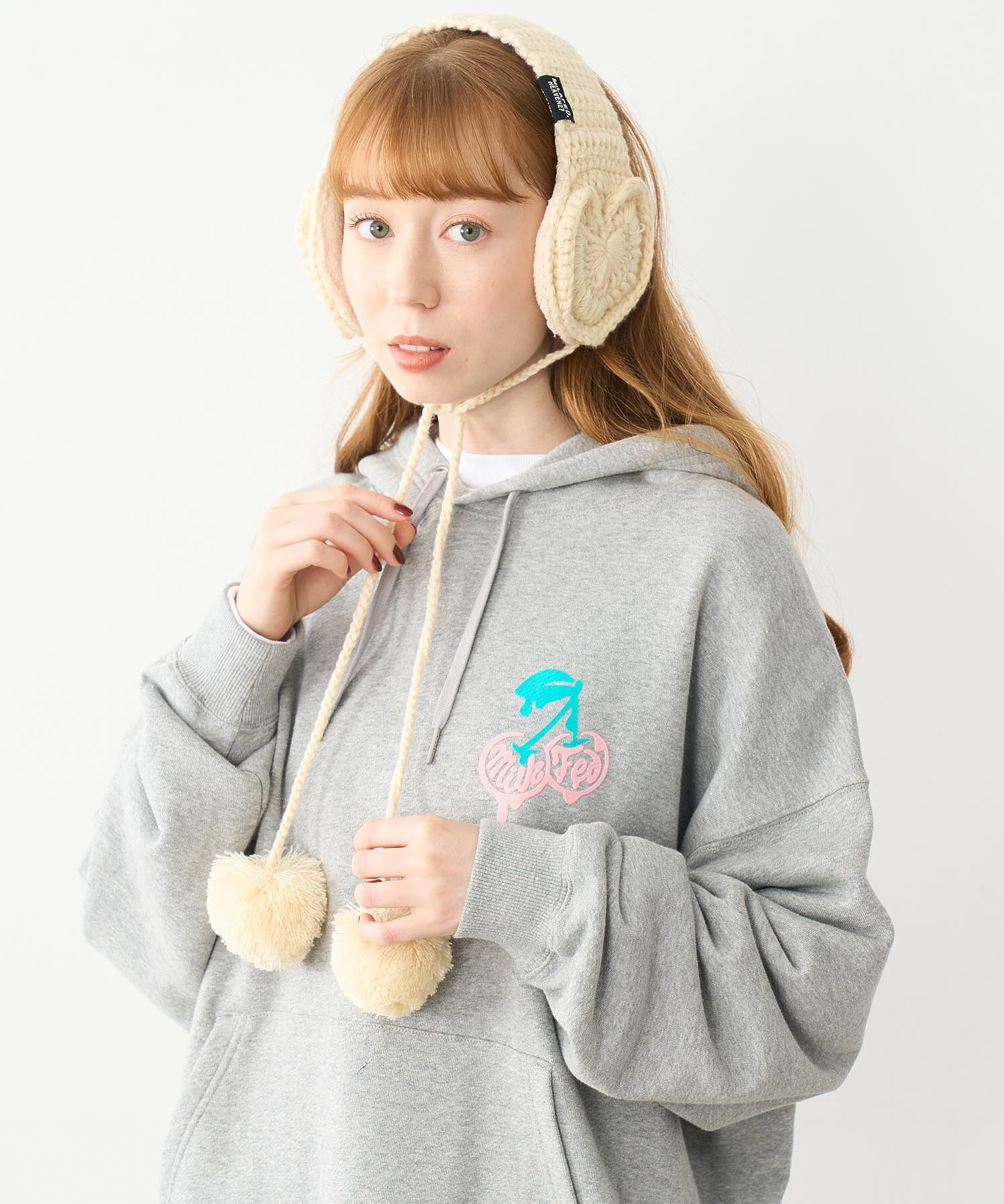 MELTY CHERRY SWEAT HOODIE