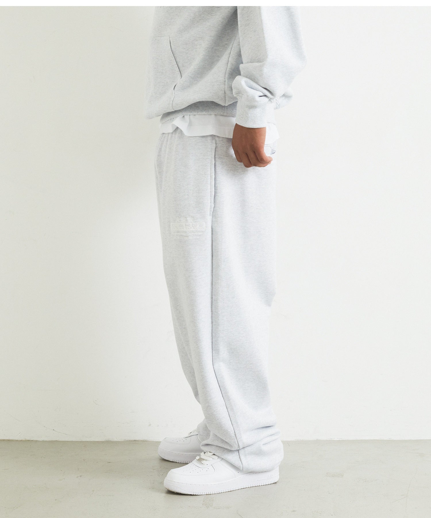 DAMAGED SWEAT PANTS