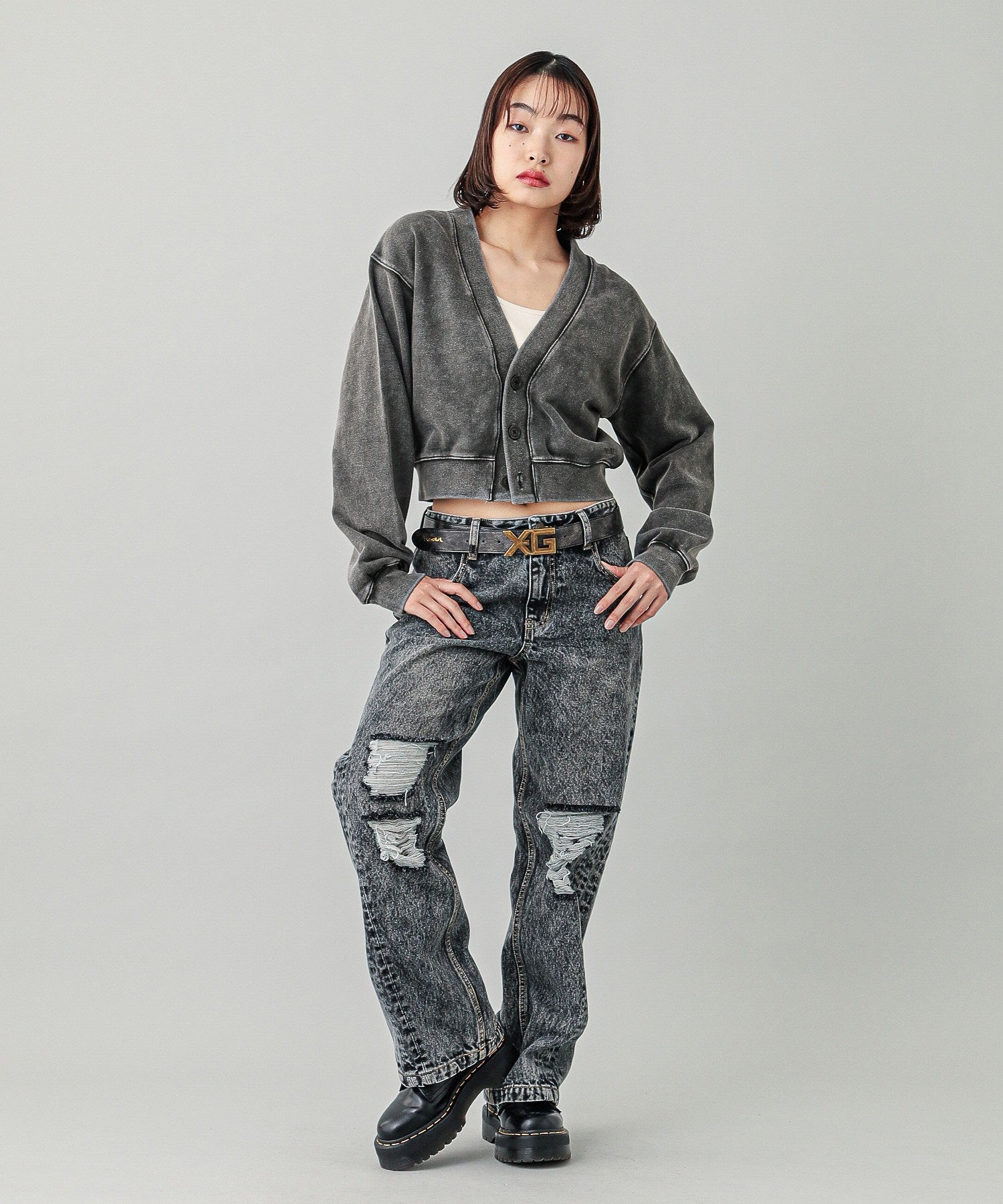 DISTRESSED LOOSE FIT DENIM PANTS