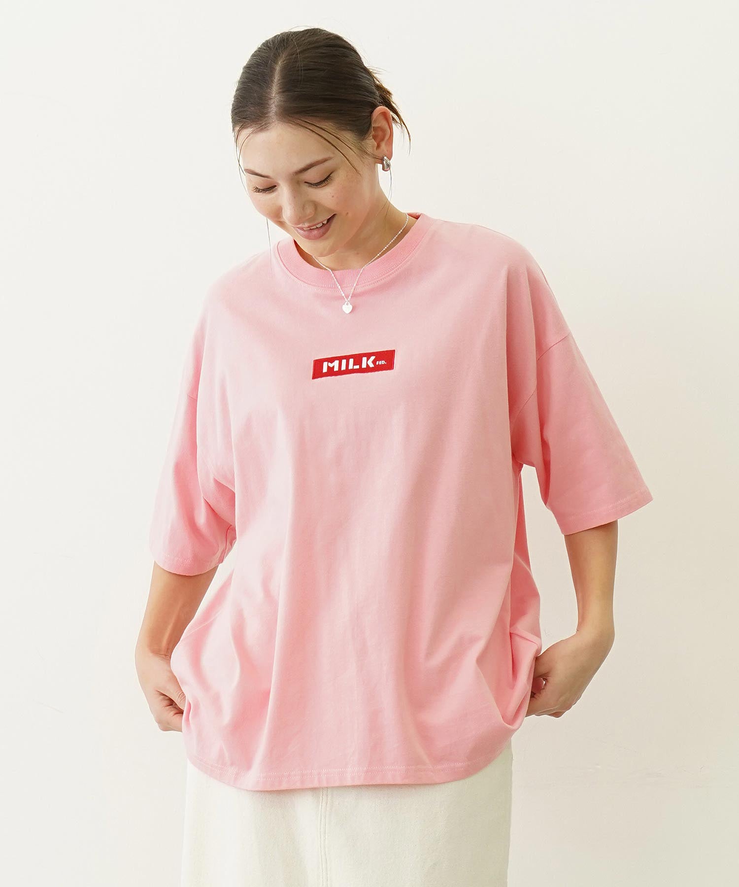 EMBROIDERY BAR WIDE S/S TEE