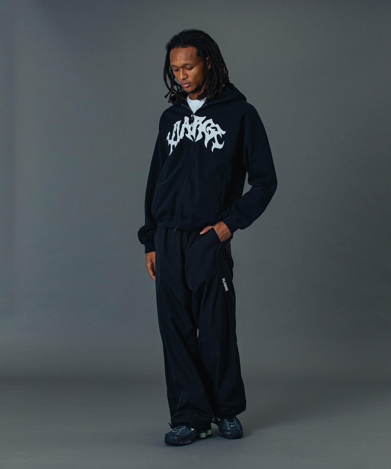 DISTORTED LOGO ZIP UP HOODED SWEATSHIRT