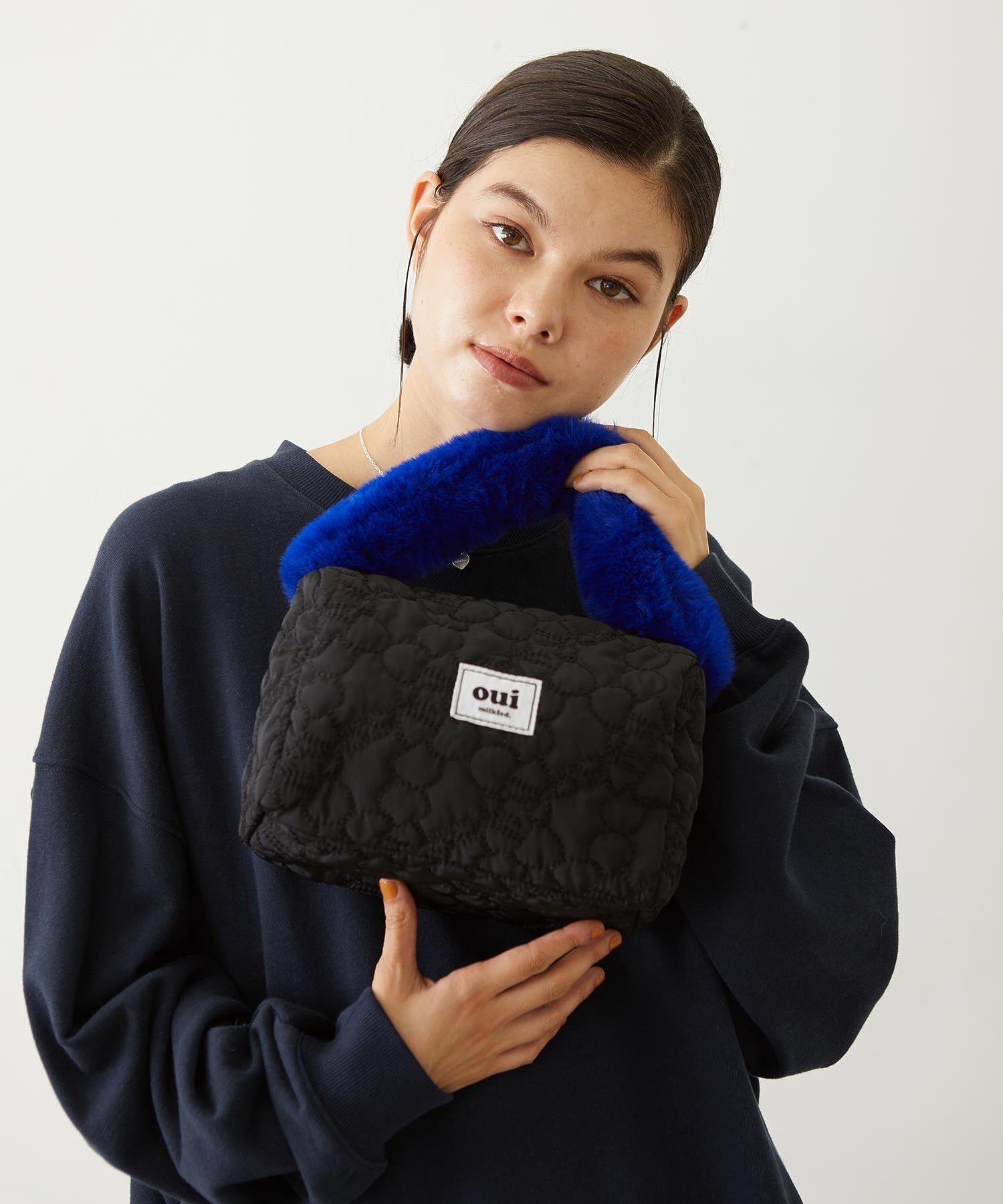 CHERRY QUILTED FUR HANDLE BAG