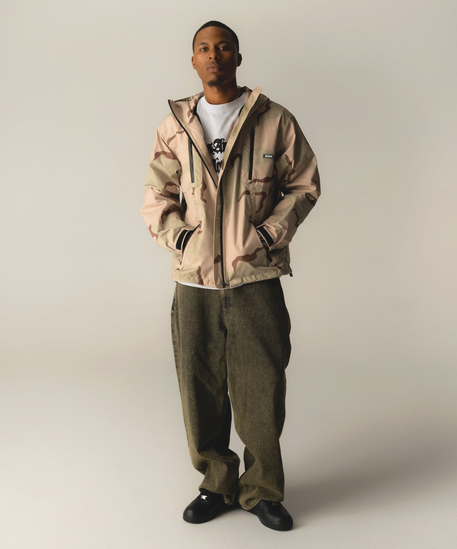 EMBOSSED DENIM PANTS